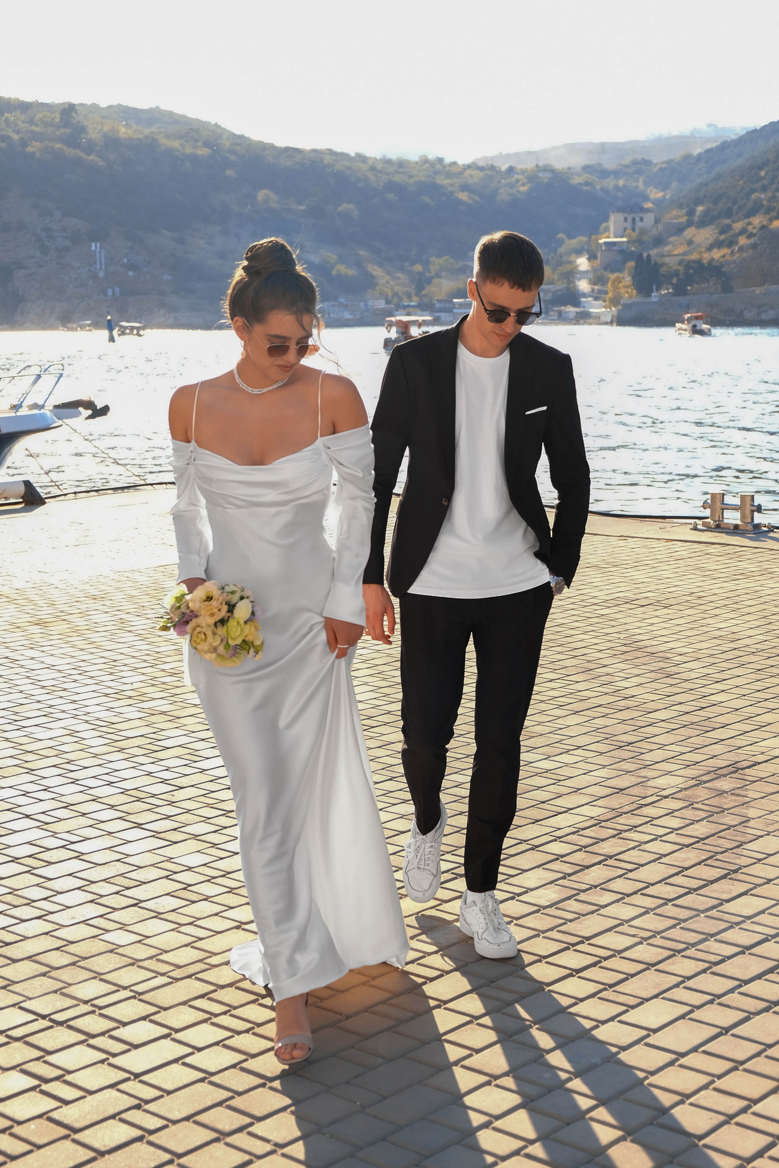 Свадебная фотосессия в Балаклаве. Профессиональная фотосъемка в Крыму. Натуральные эмоции и живые кадры. Забронируйте дату прямо сейчас!