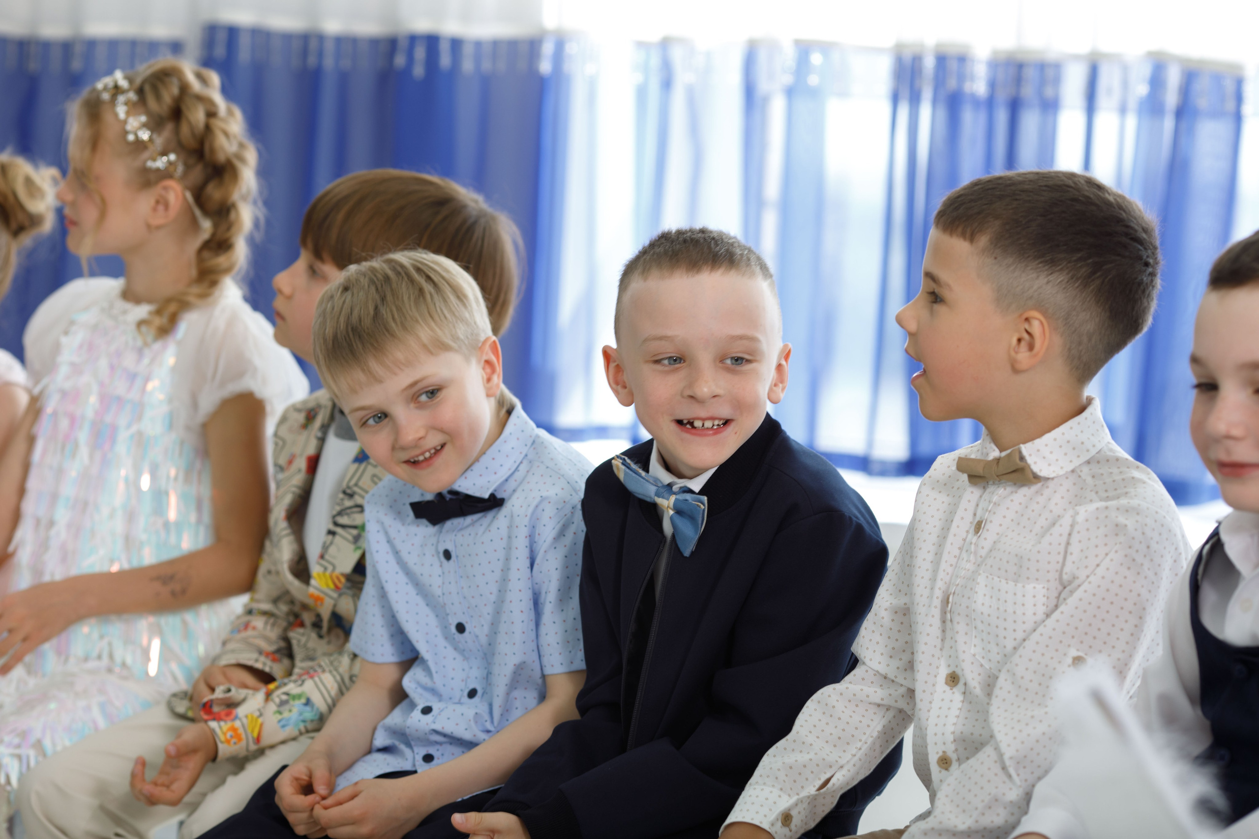 Выпускной в Гармонии. Фотограф Анна Телекаева, выпускные альбомы, семейные и репортажные съемки в Омске