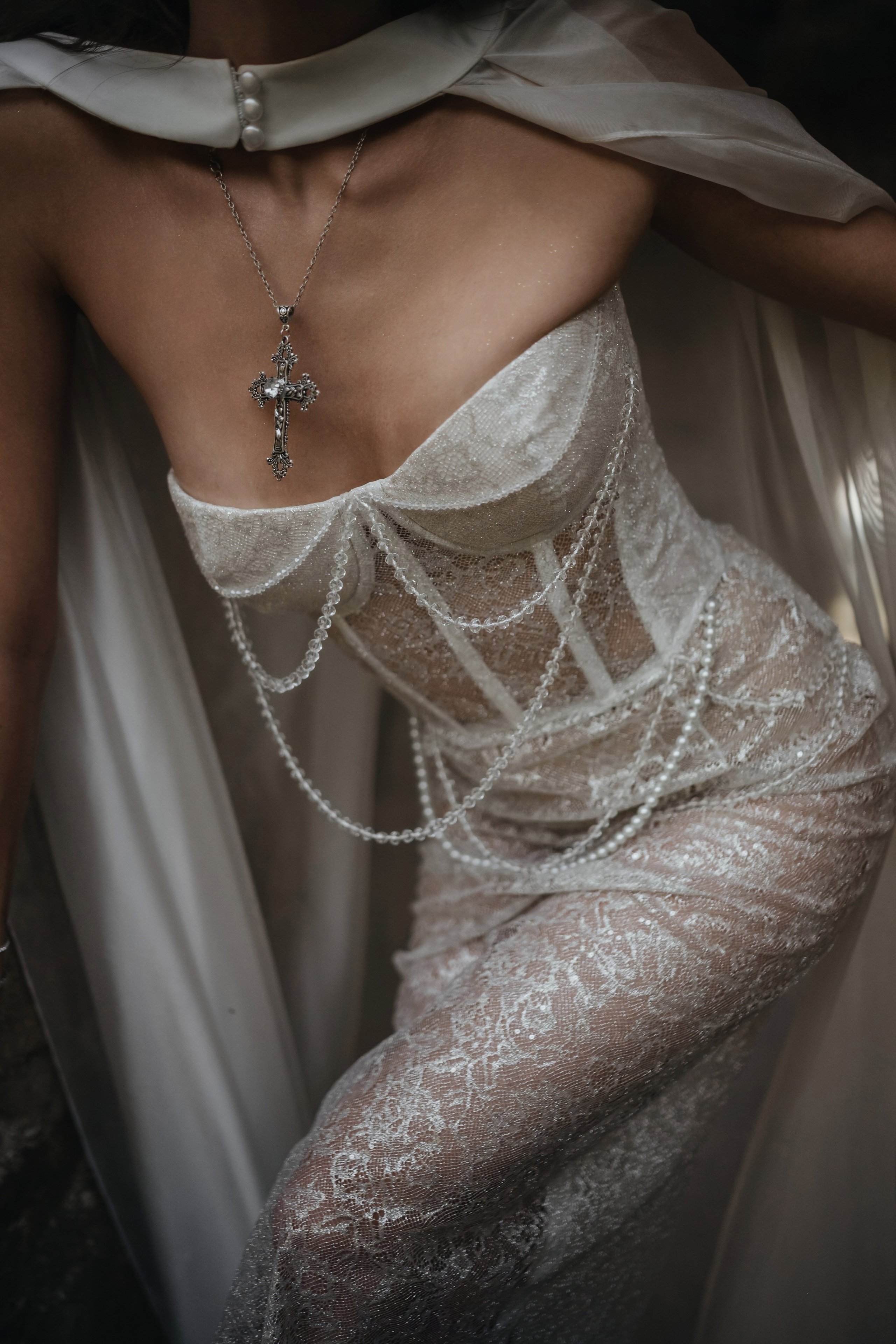 Свадебная фотосессия в старинном заброшенном храме в Крыму Гладиолусы. Свадебный и семейный фотограф и видеограф, Крым, Москва, Санкт -Петербург