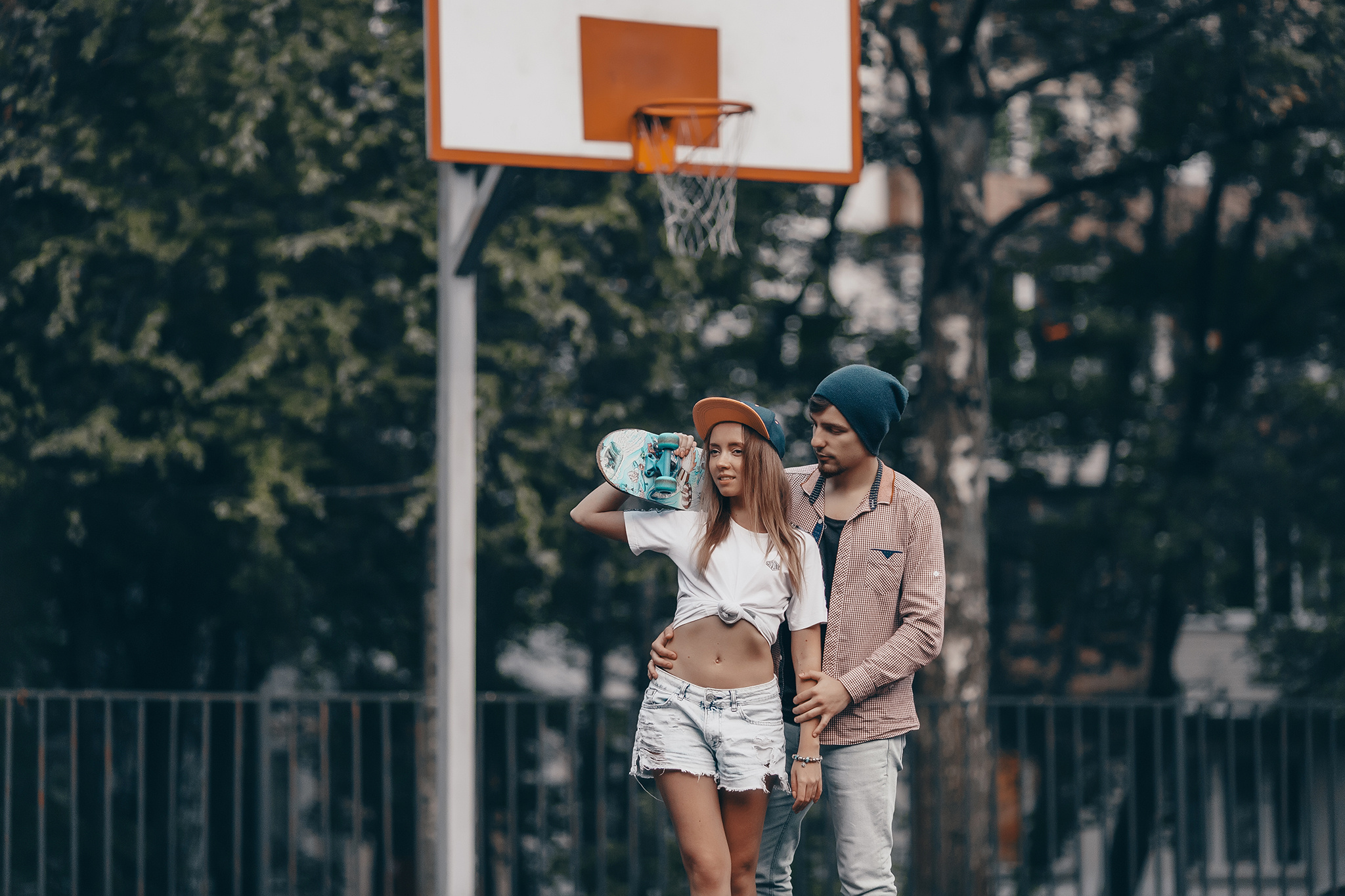 Наташа и Миша со скейтом. Семейный фотограф в Москве Марина Петра