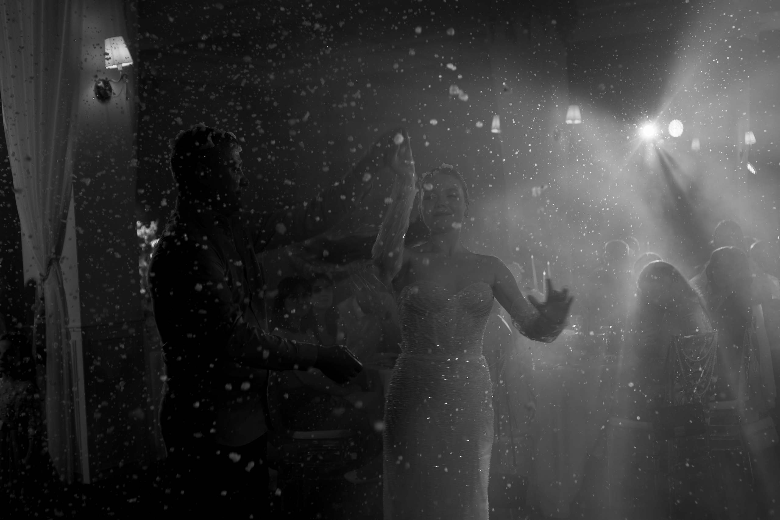 ТАНЕЦ С ПАПОЙ СВАДЕБНМ БАНКЕТЕ (СНЯТО В СИБИРЕ В НИЖНЕВАРТОВСКЕ). Профессиональный фотограф, Санкт-Петербург — Виктория Богомолова