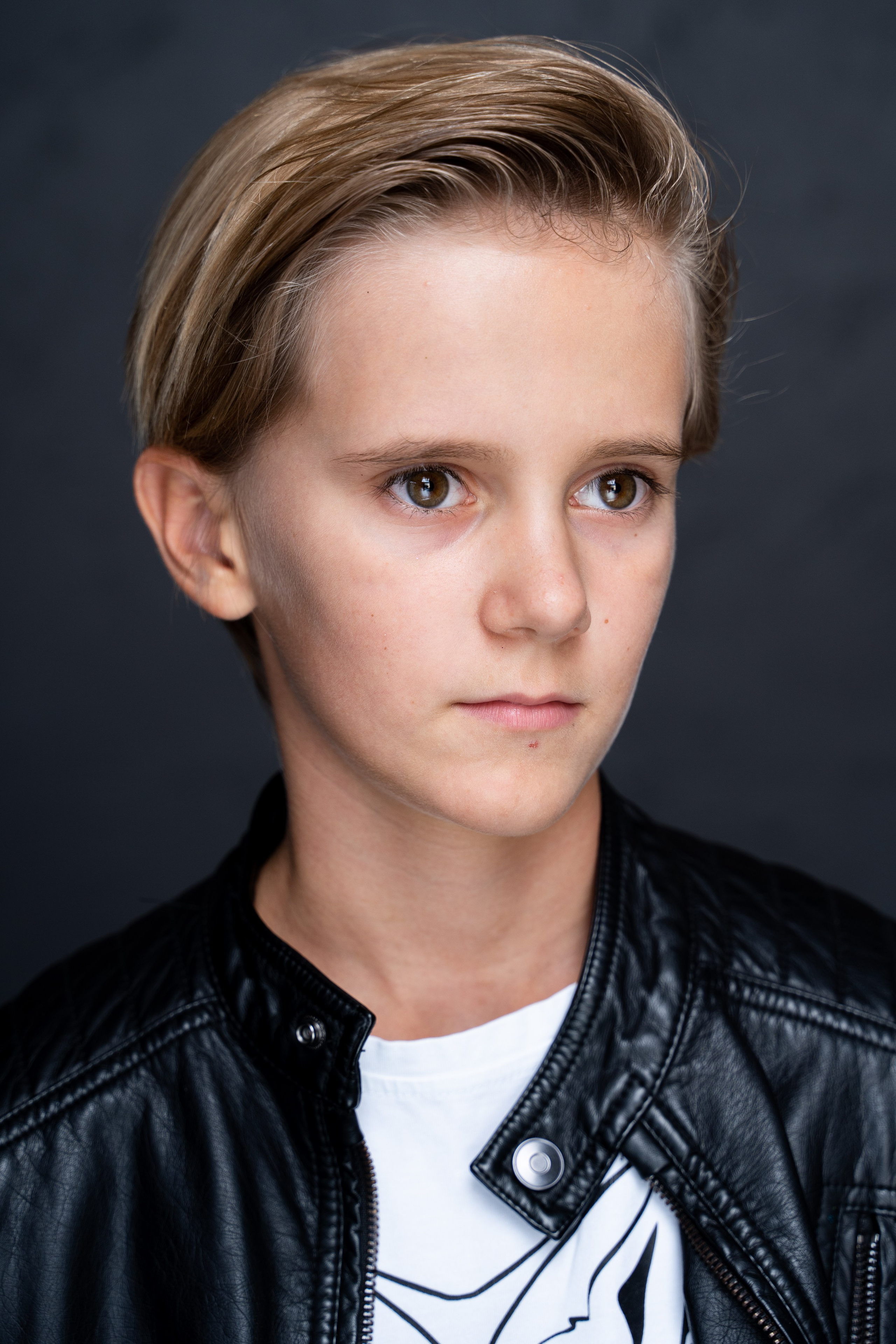 ГЕОРГИЙ. Портретный фотограф. Актёрское портфолио