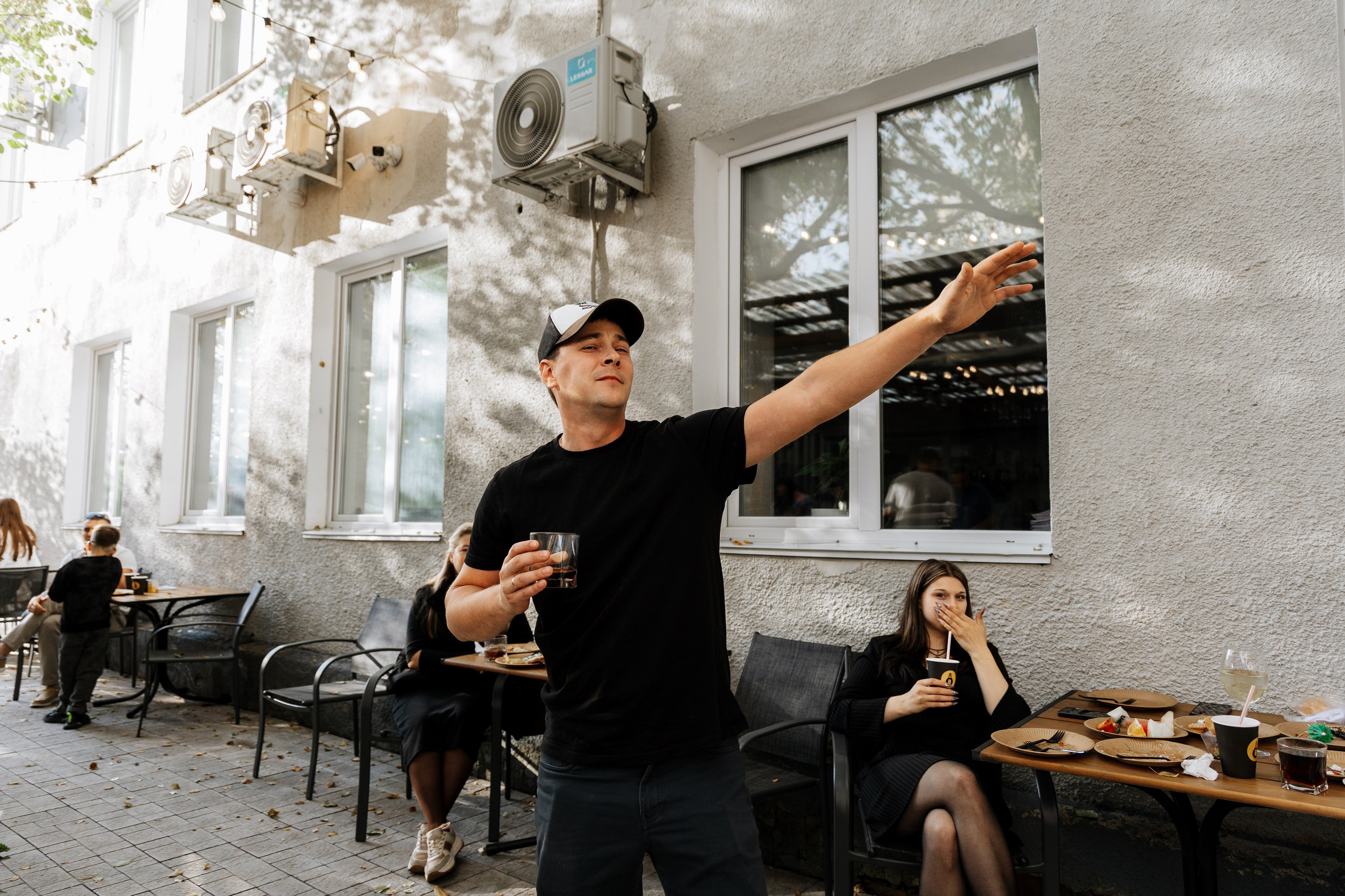 Всем свет. Свадебный и репортажный фотограф в Омске. Червоткин Никита