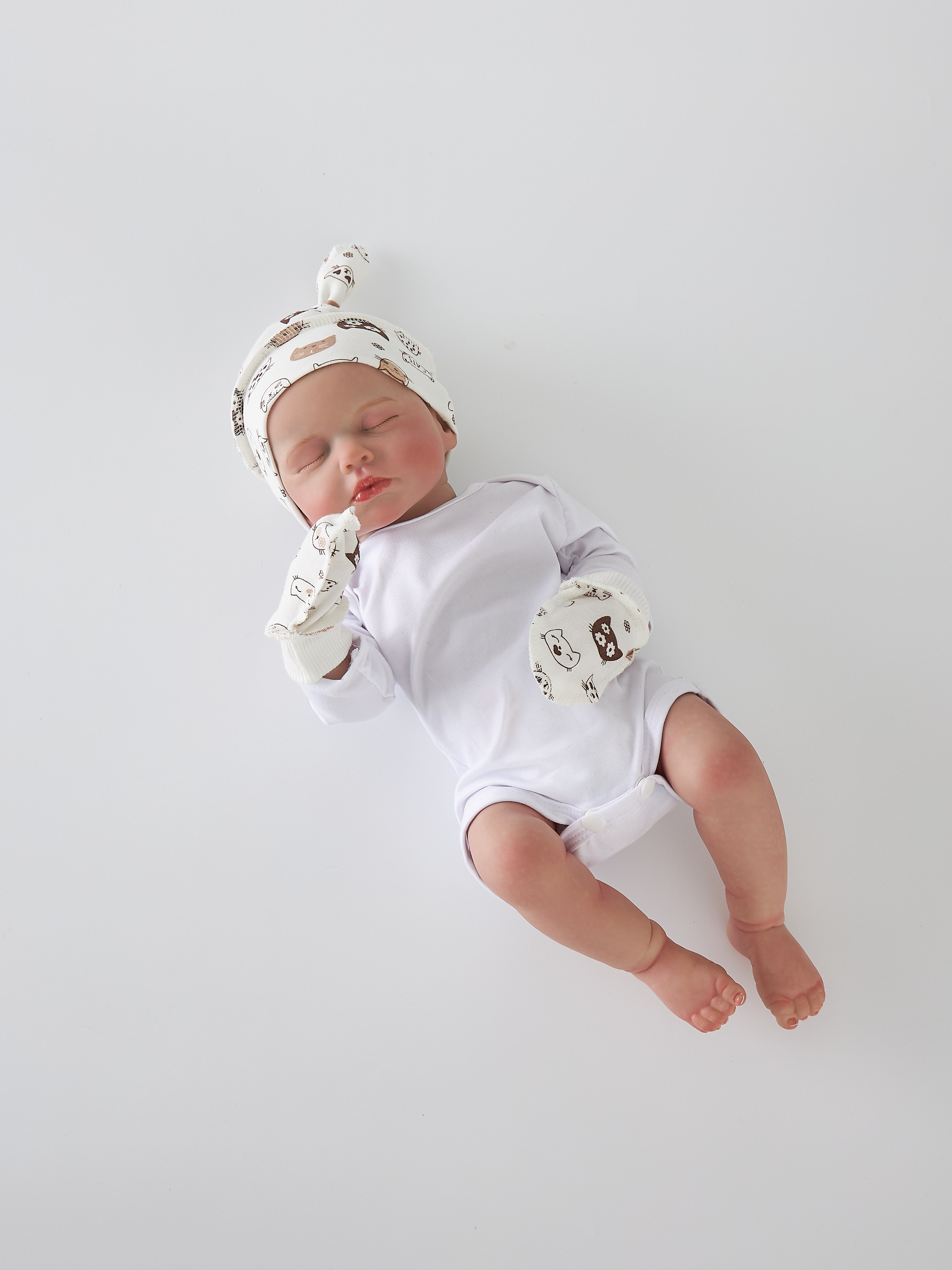 Фотосъемка детской одежды раскладкой для маркетплейсов. Алексей Темнов — фотограф в Пятигорске