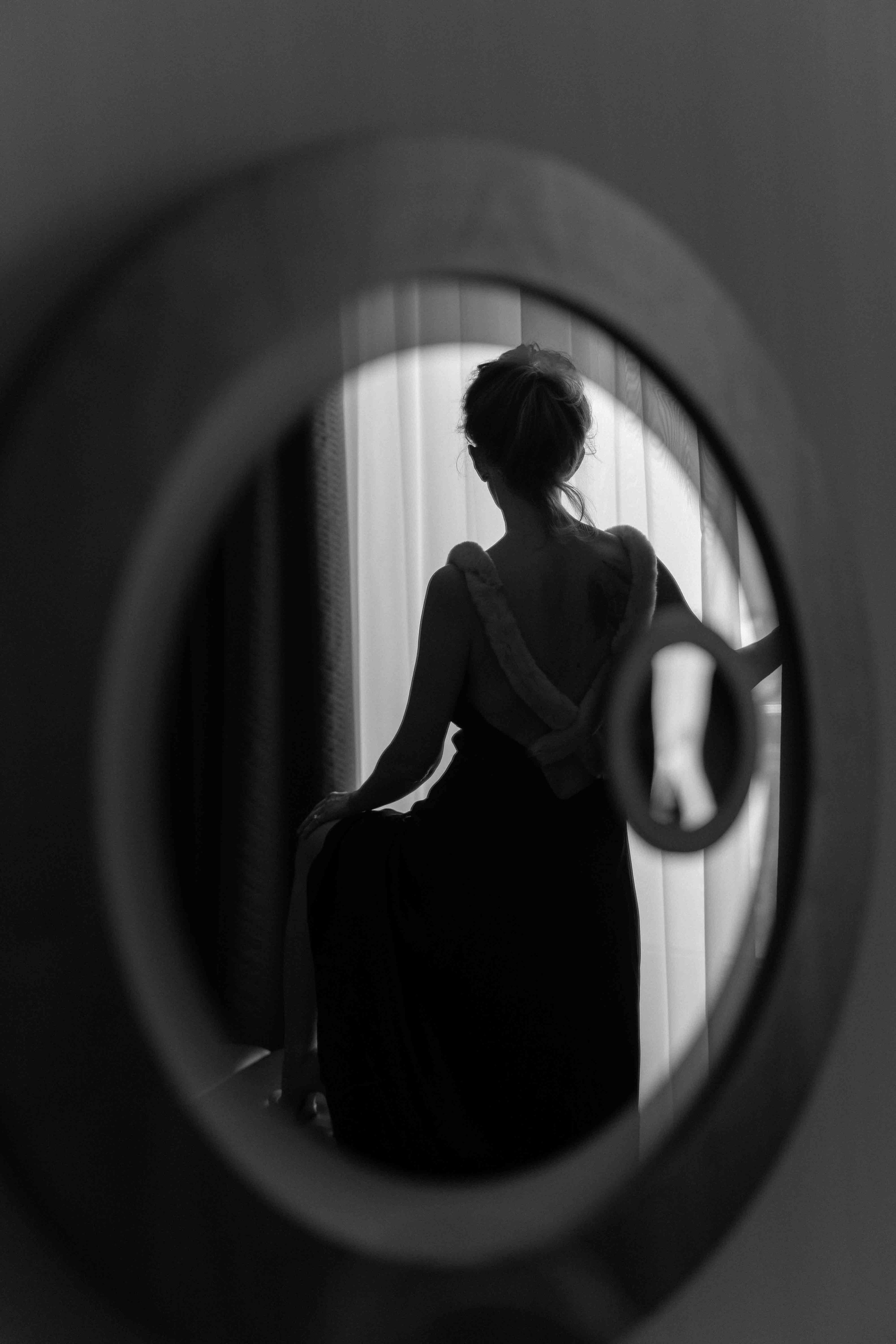 Монохром в номере отеля. Фотограф и видеограф в Москве и Абу Даби Мария Кулагина