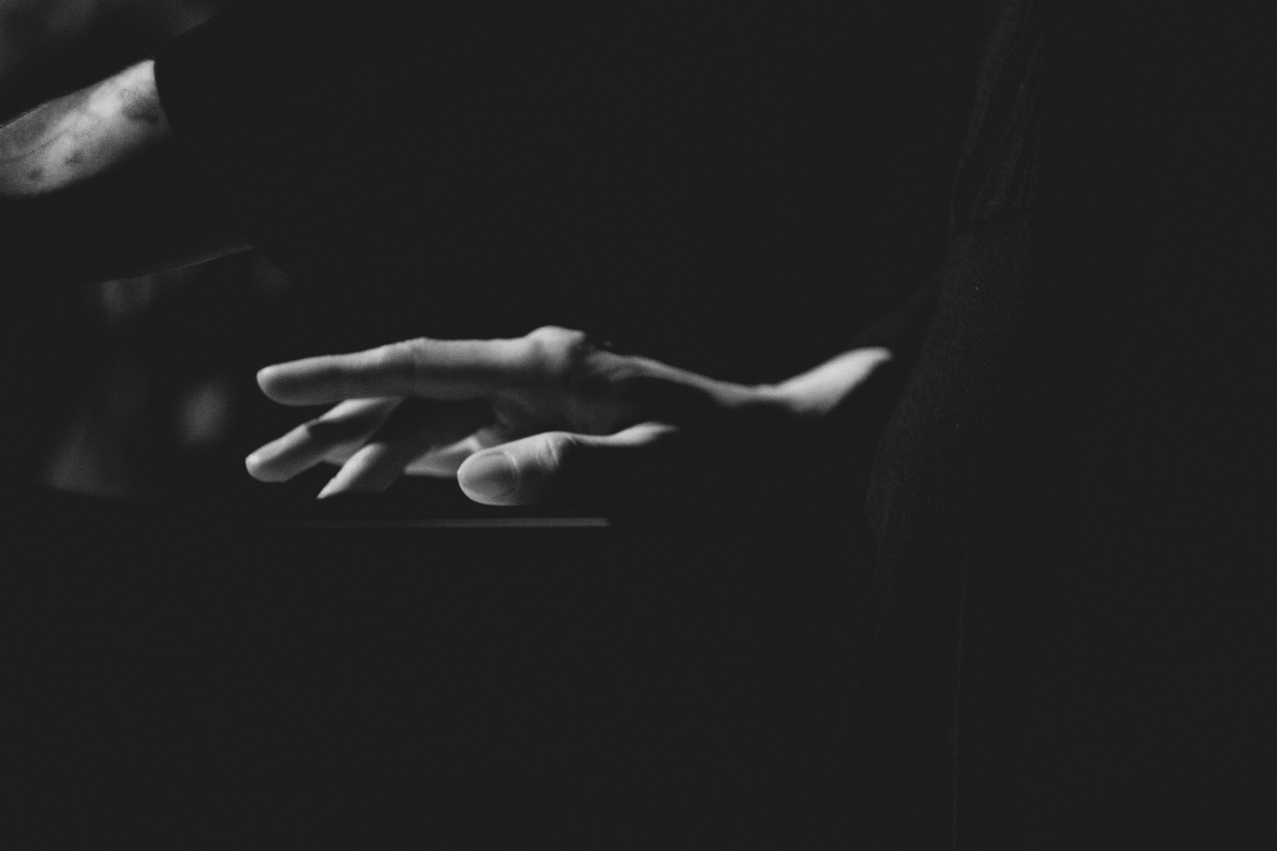 Диктофон. Фотограф для музыкантов, фотограф на концерт, концертный фотограф, съемка концерта, бэкстейдж фотограф