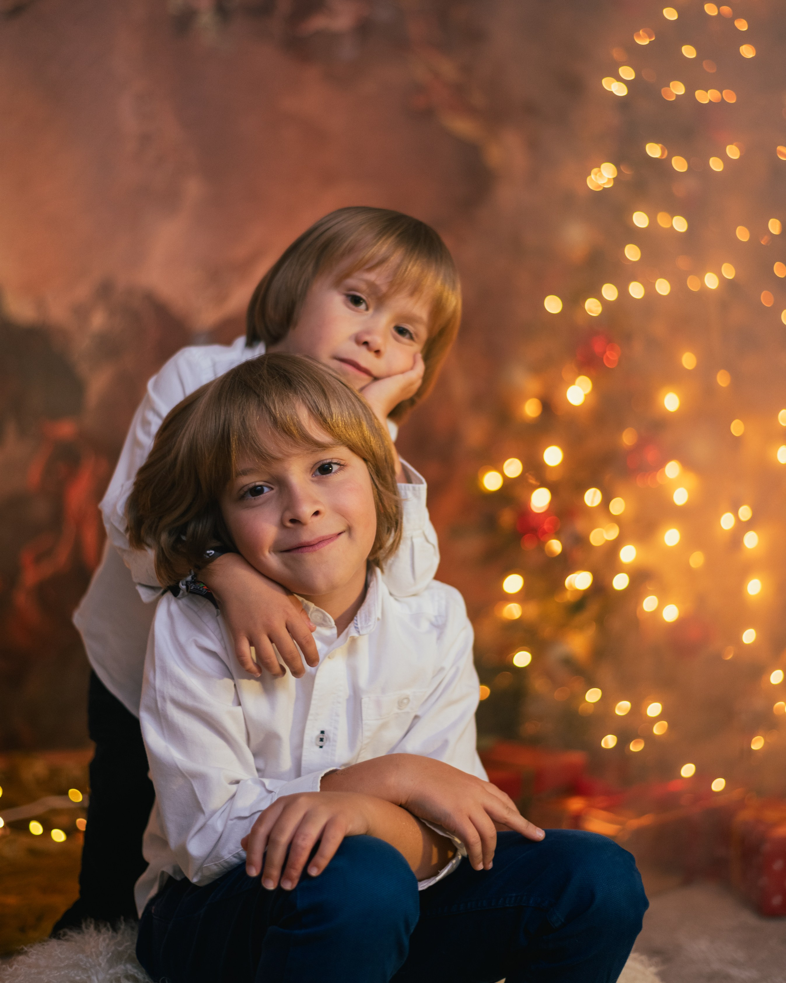 CHRISTMAS FOR VIKTOR AND ALEKSANDR. Anastasiia Antoniuk portrait, family and couple photographer, Portugal