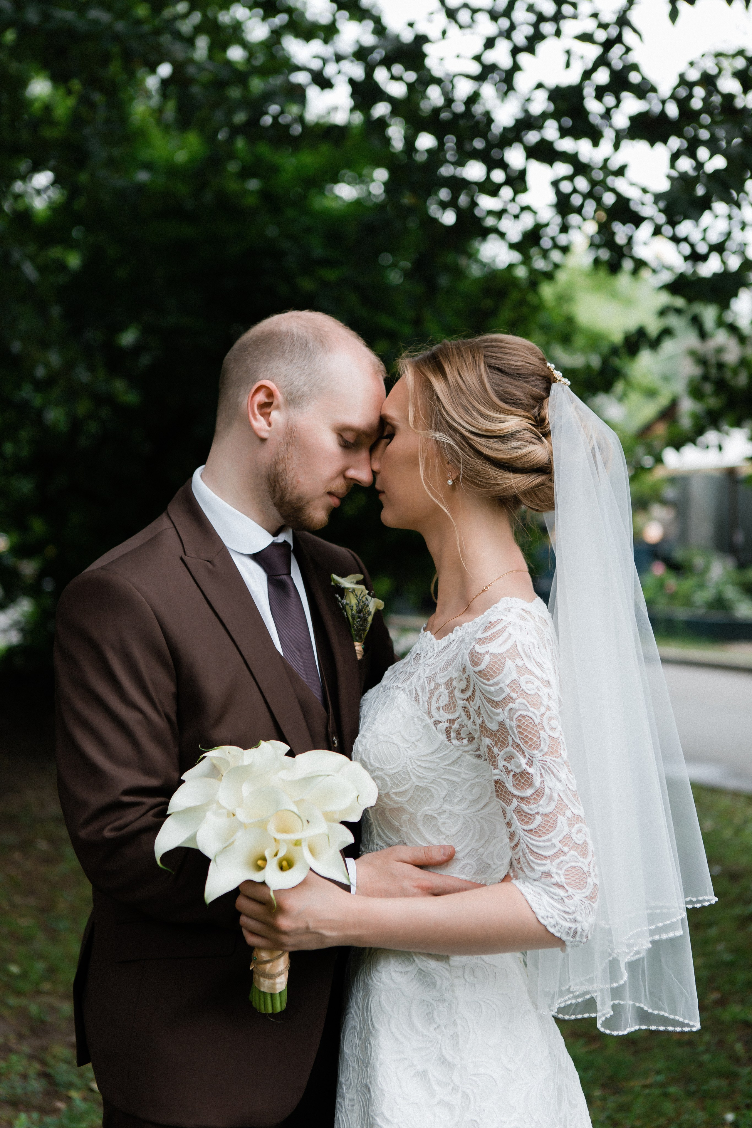 Свадебная фотосессия Сергея и Елены. Наш свадебный день. Видеосъемка и фотосъемка свадеб. Фотограф и оператор на свадьбу. Видеосъемка подкастов, собственная видео-фотостудии. Предметная фотосъемка