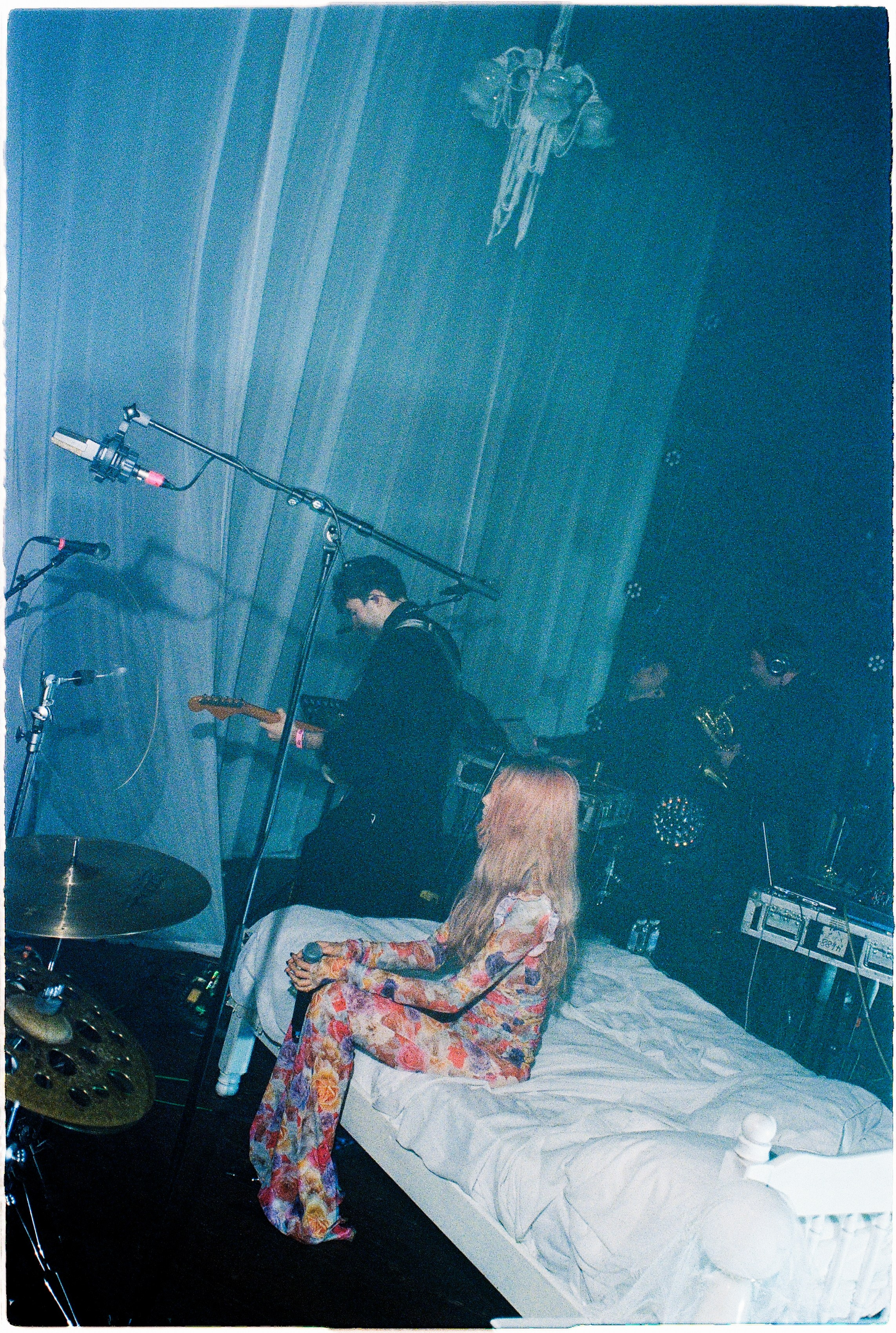 Mirele дк кристалл 2025. Илья Симонов фотограф москва