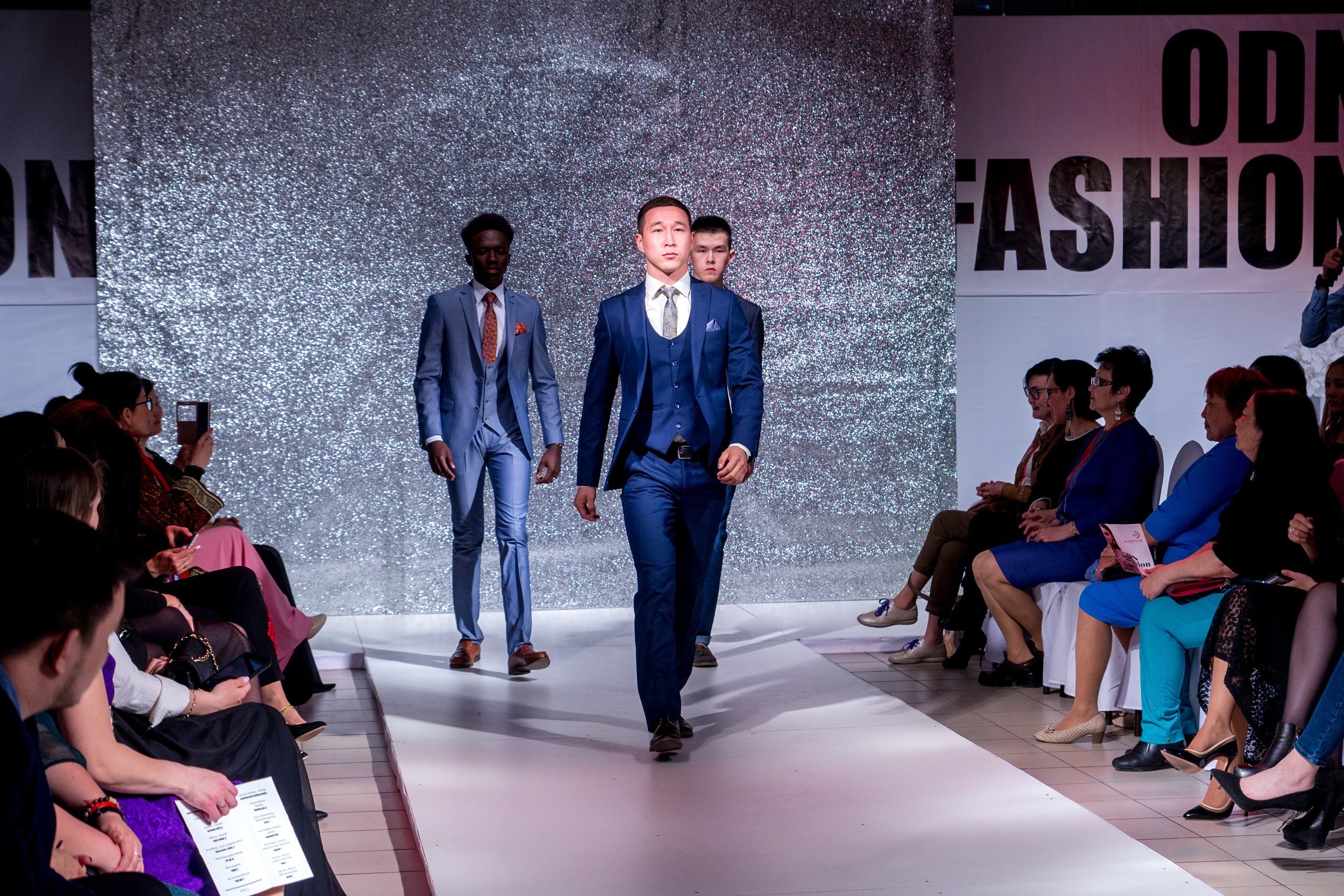 Odn Fashion. Свадебный фотограф в Элисте Аркадий Шарманжинов