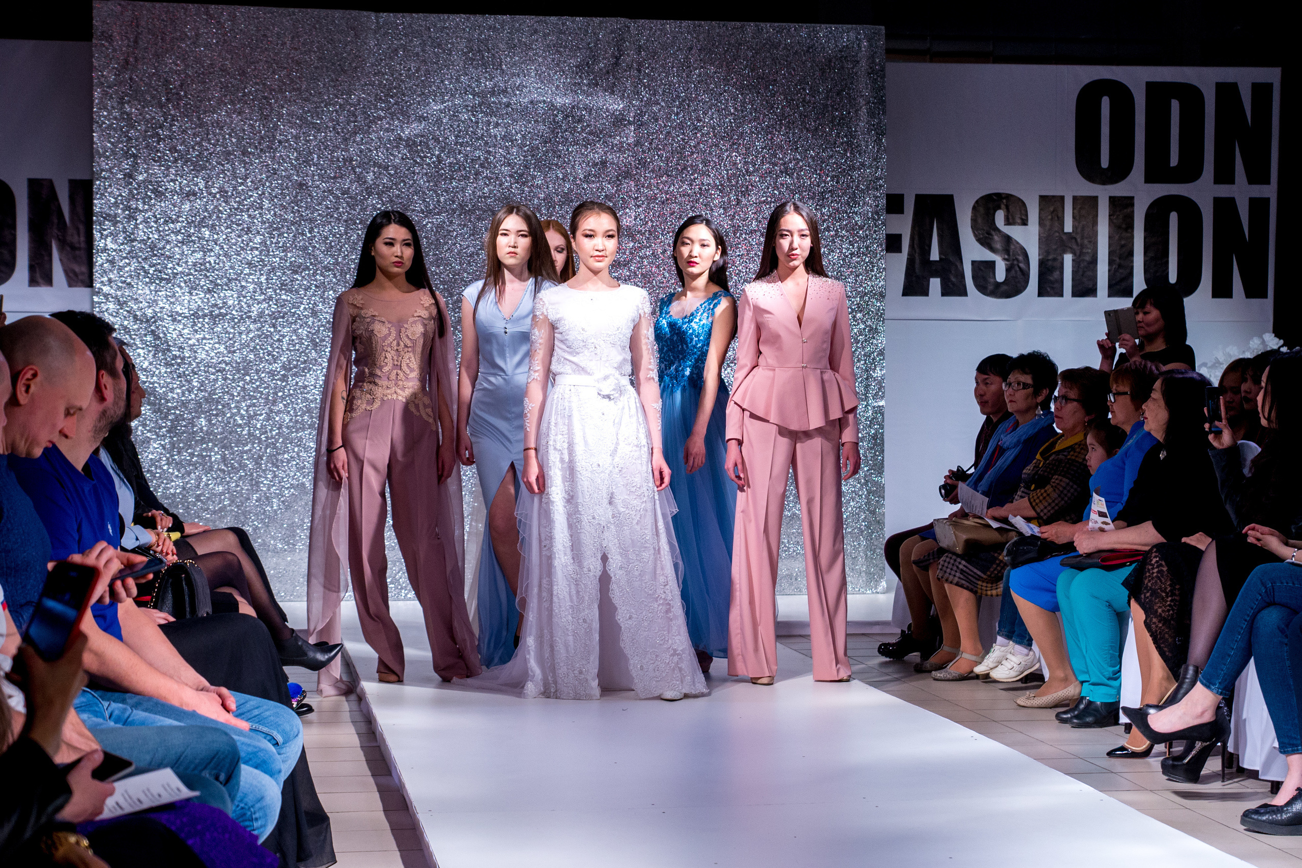 Odn Fashion. Свадебный фотограф в Элисте Аркадий Шарманжинов