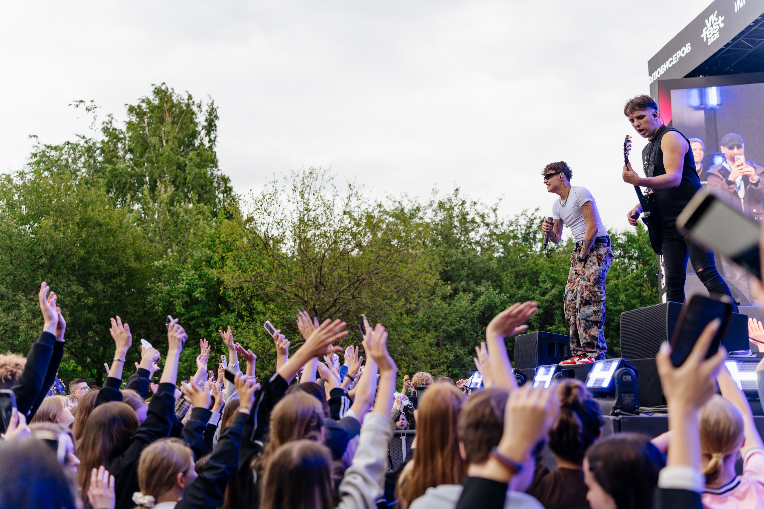 VK FEST Инфлюенсеры. Андрей Сухинин репортажный свадебный фотограф Санкт-Петербург
