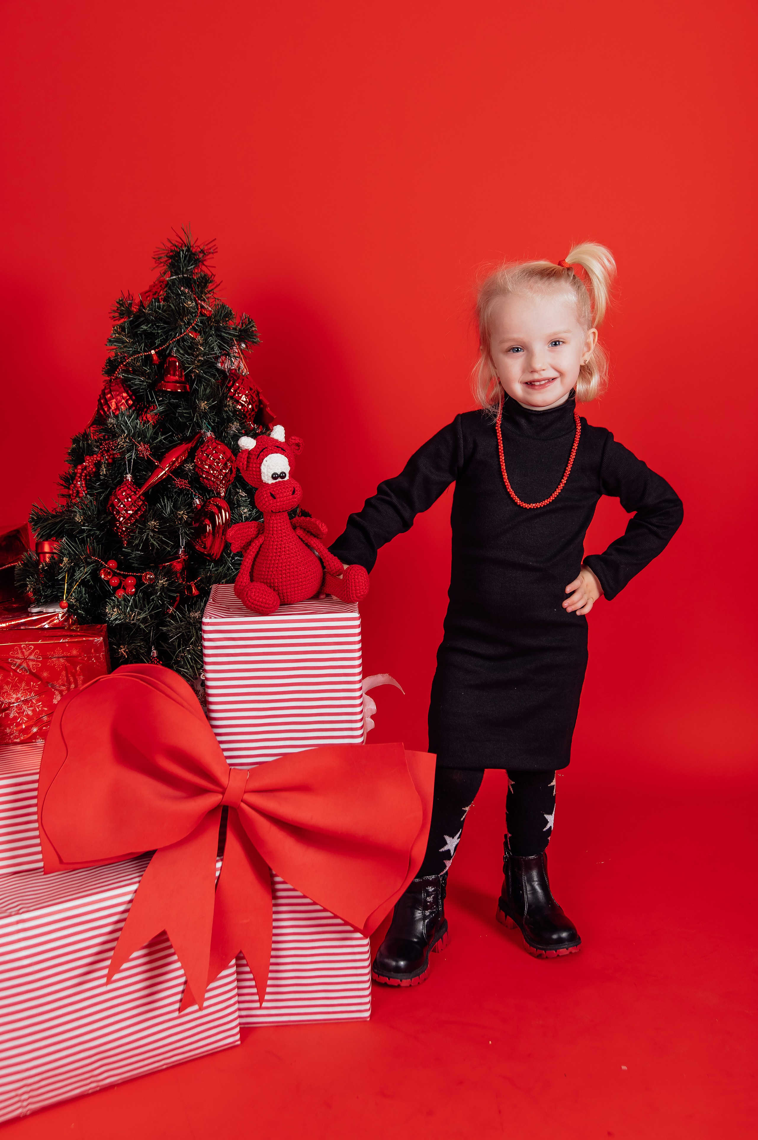 КРАСНЫЙ НОВЫЙ ГОД. Детский и семейный фотограф Катерина Мишина