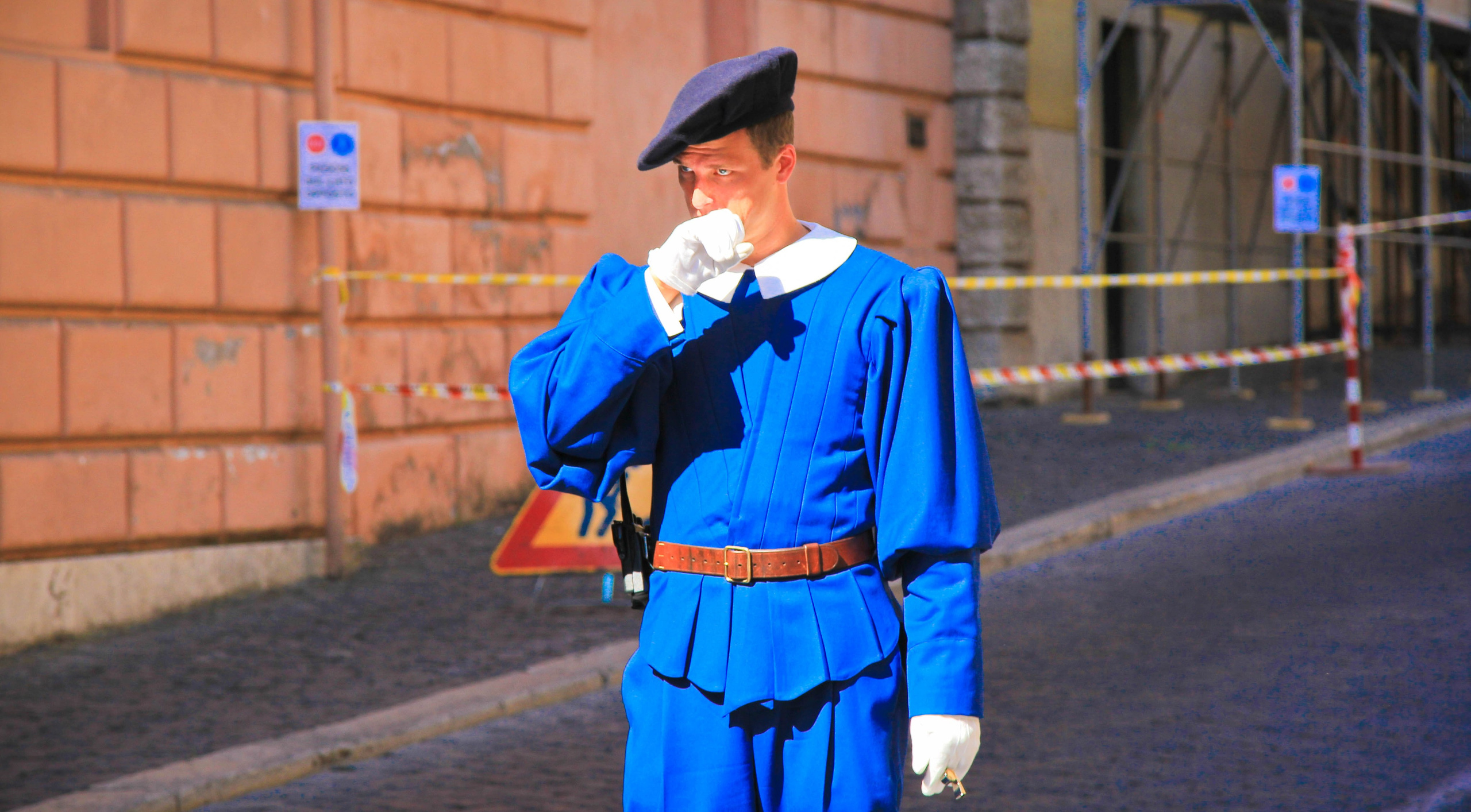 ИТАЛИЯ. Стрит-фотография, полная абсурда, идиотизма и красоты