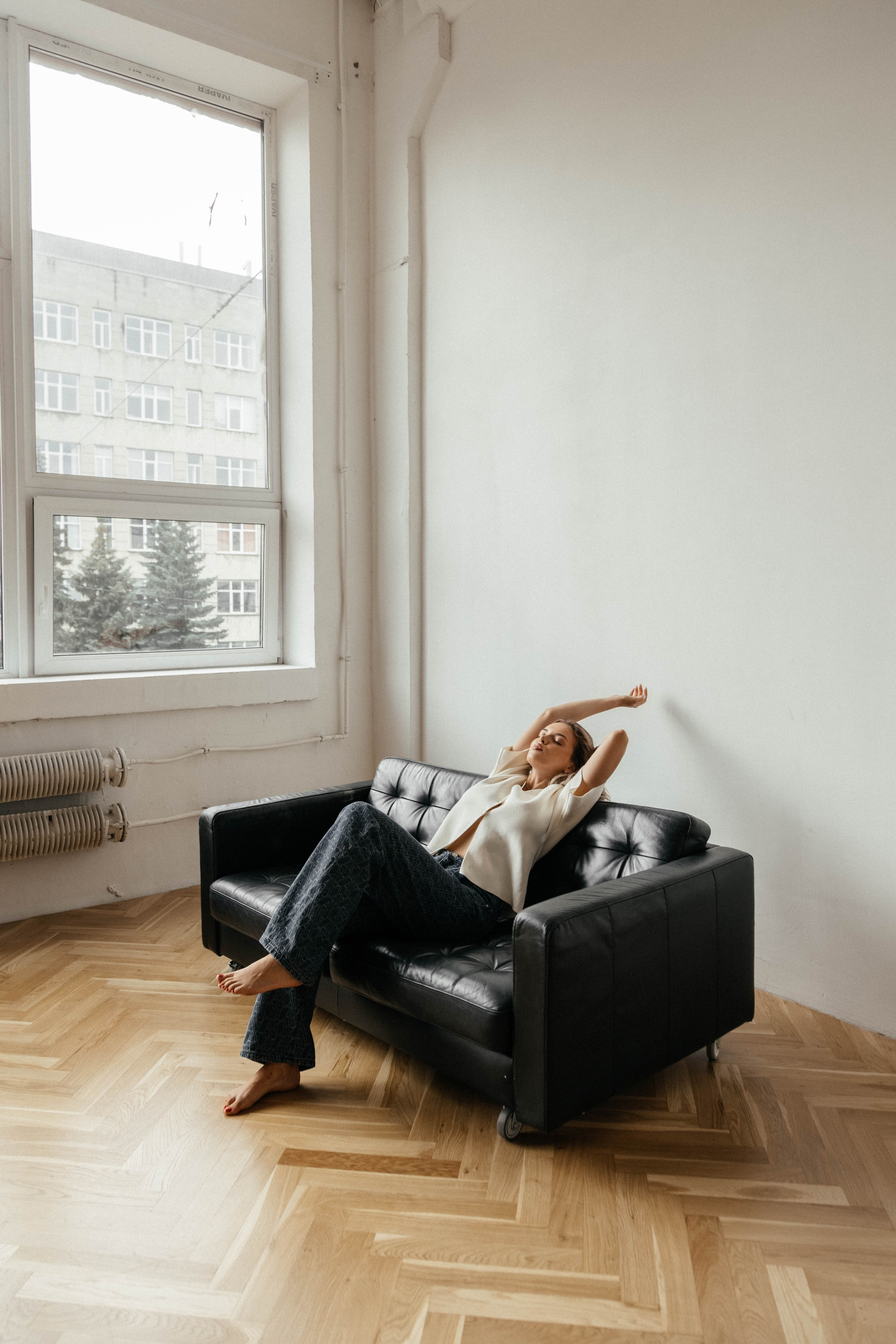 Катя. Минимализм в студии. Фотограф Ксения Третьякова, Санкт-Петербург