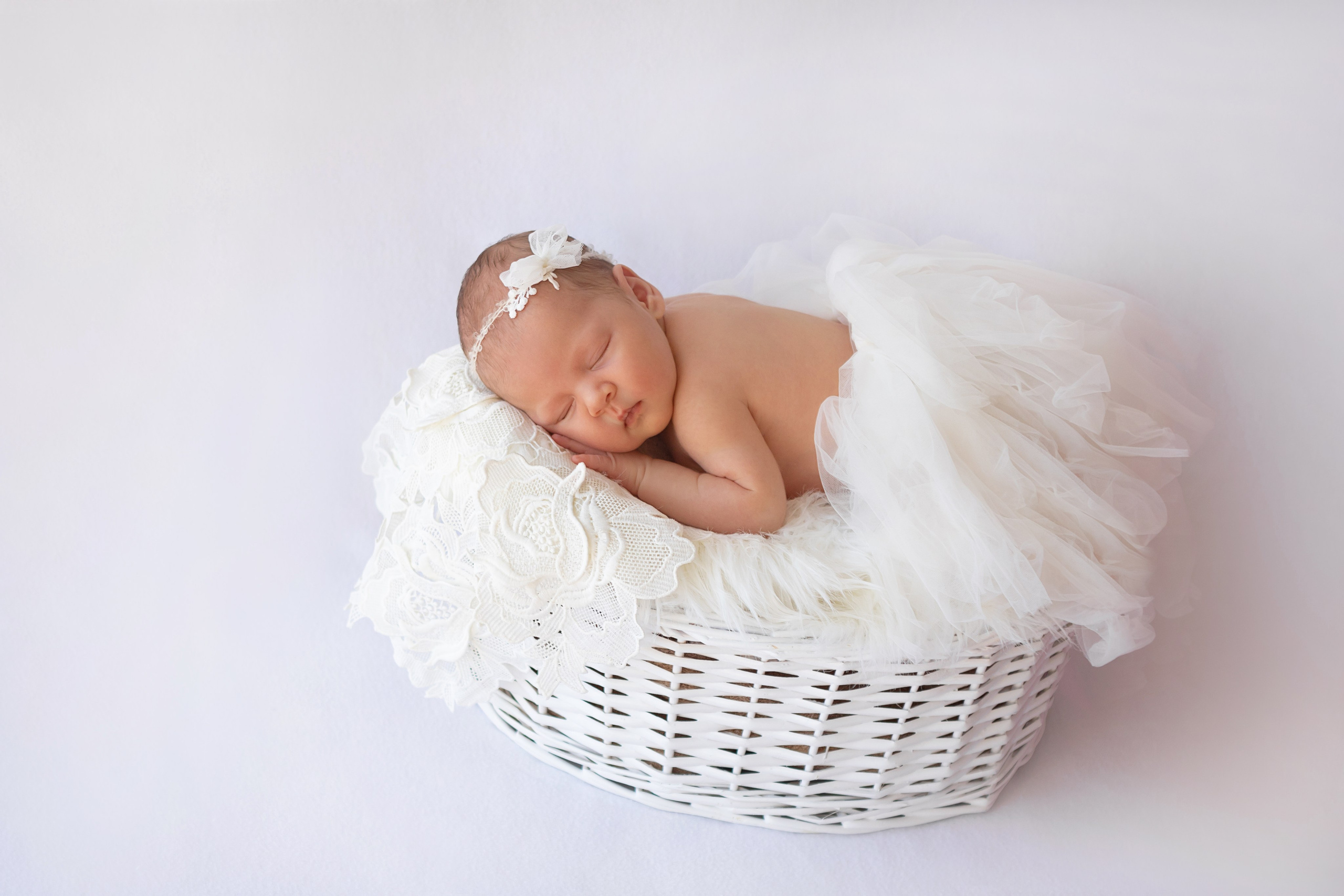 PH @newbornprince_and_princess. Retoucher Aleksmokh