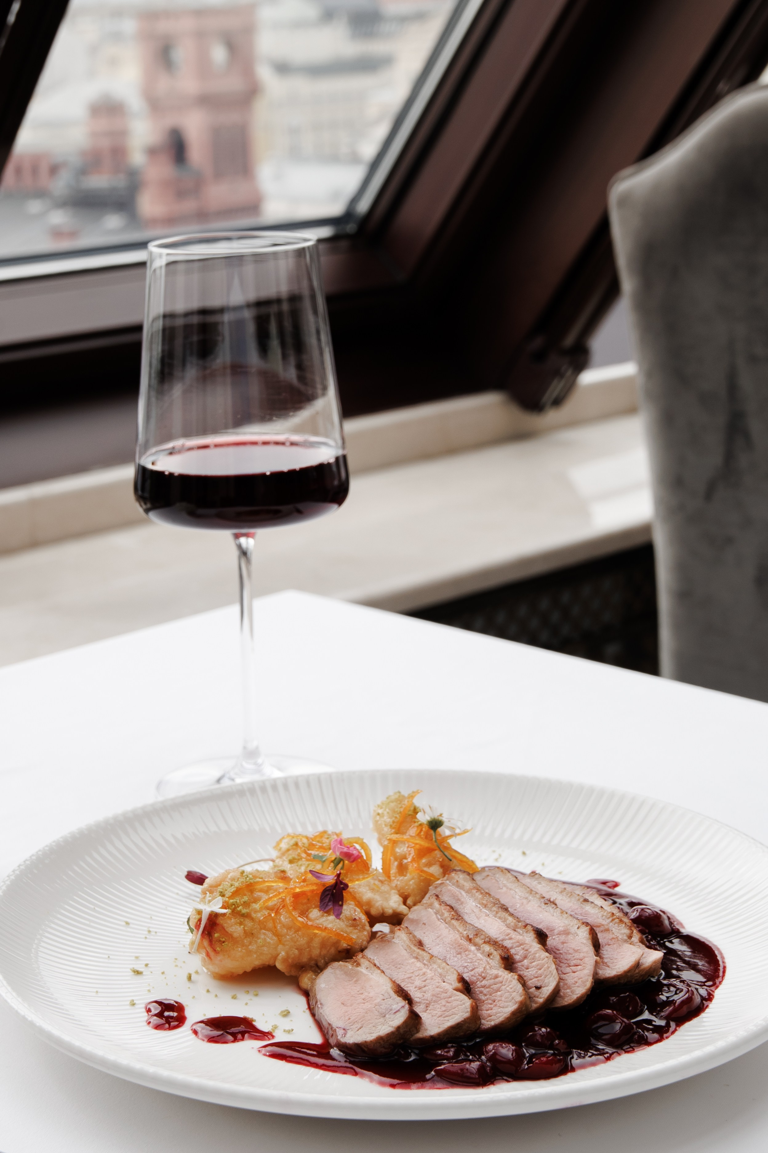 Дмитрий Крючков, шеф-повар отеля The St. Regis Moscow Nikolskaya. Свадебный/Портретный фотограф снимаю в Москве