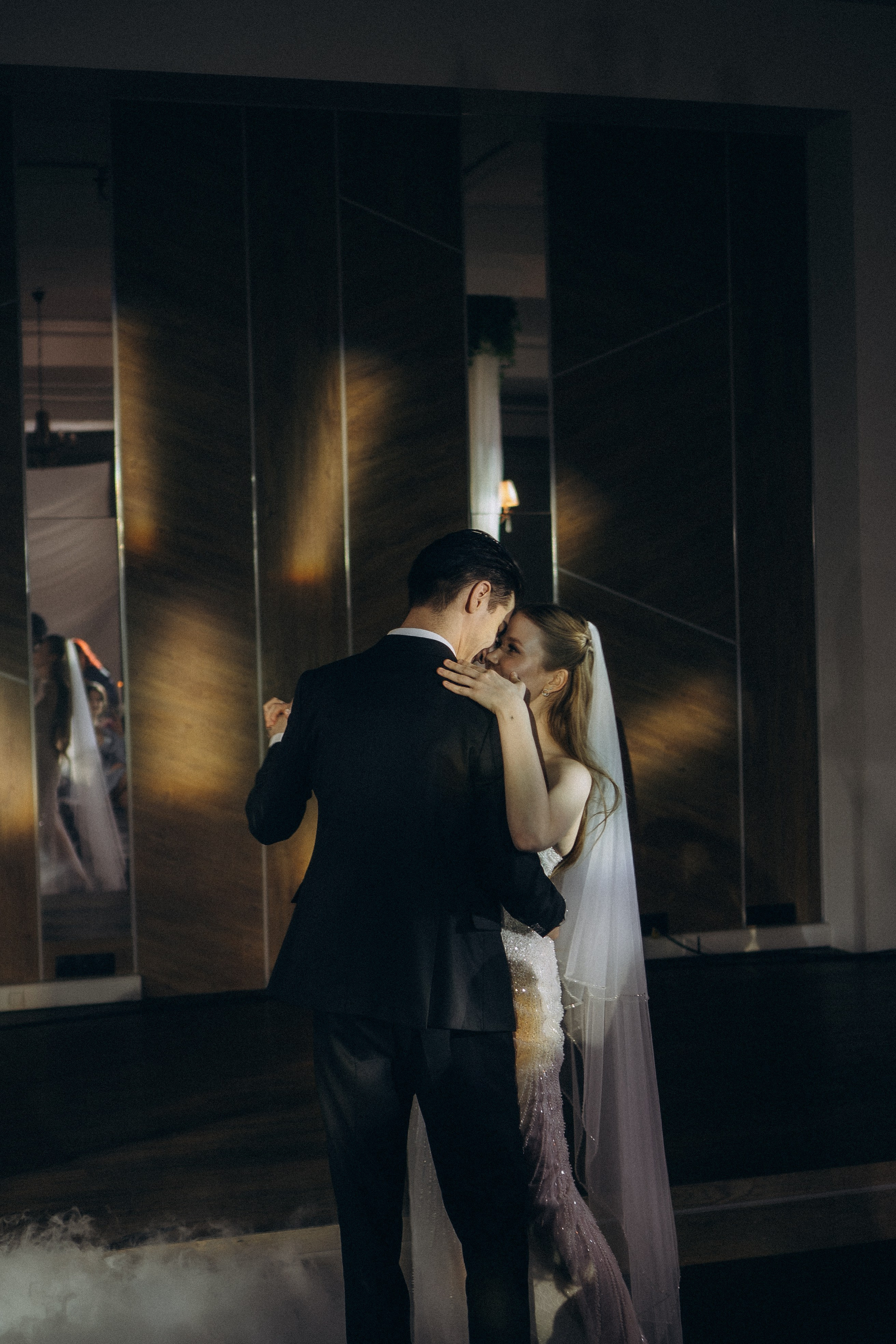 СВАДЕБНАЯ СЬЕМКА СБОРОВ В ОТЕЛЕ И ВЫЕЗД НА ЦЕРЕМОНИЮ (СНЯТО В СИБИРЕ В НИЖНЕВАРТОВСКЕ). Профессиональный фотограф, Санкт-Петербург — Виктория Богомолова