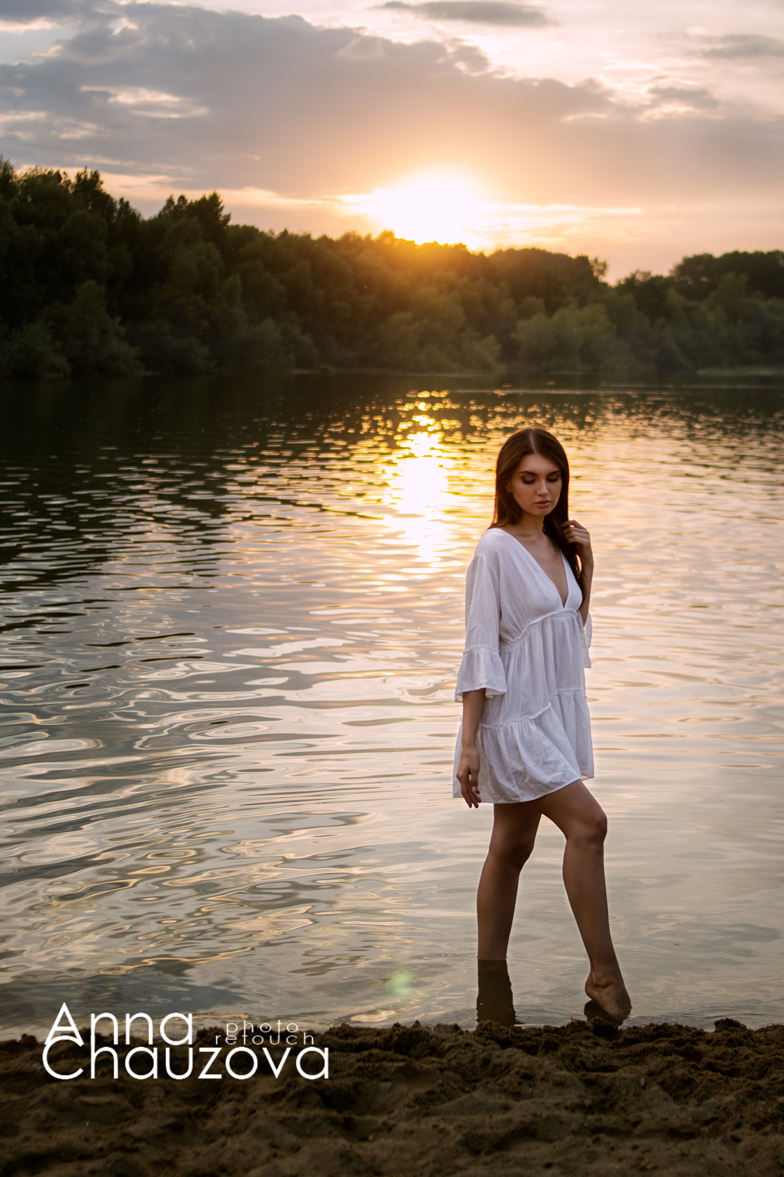 На берегу реки. Фотограф-ретушер Анна Чаузова