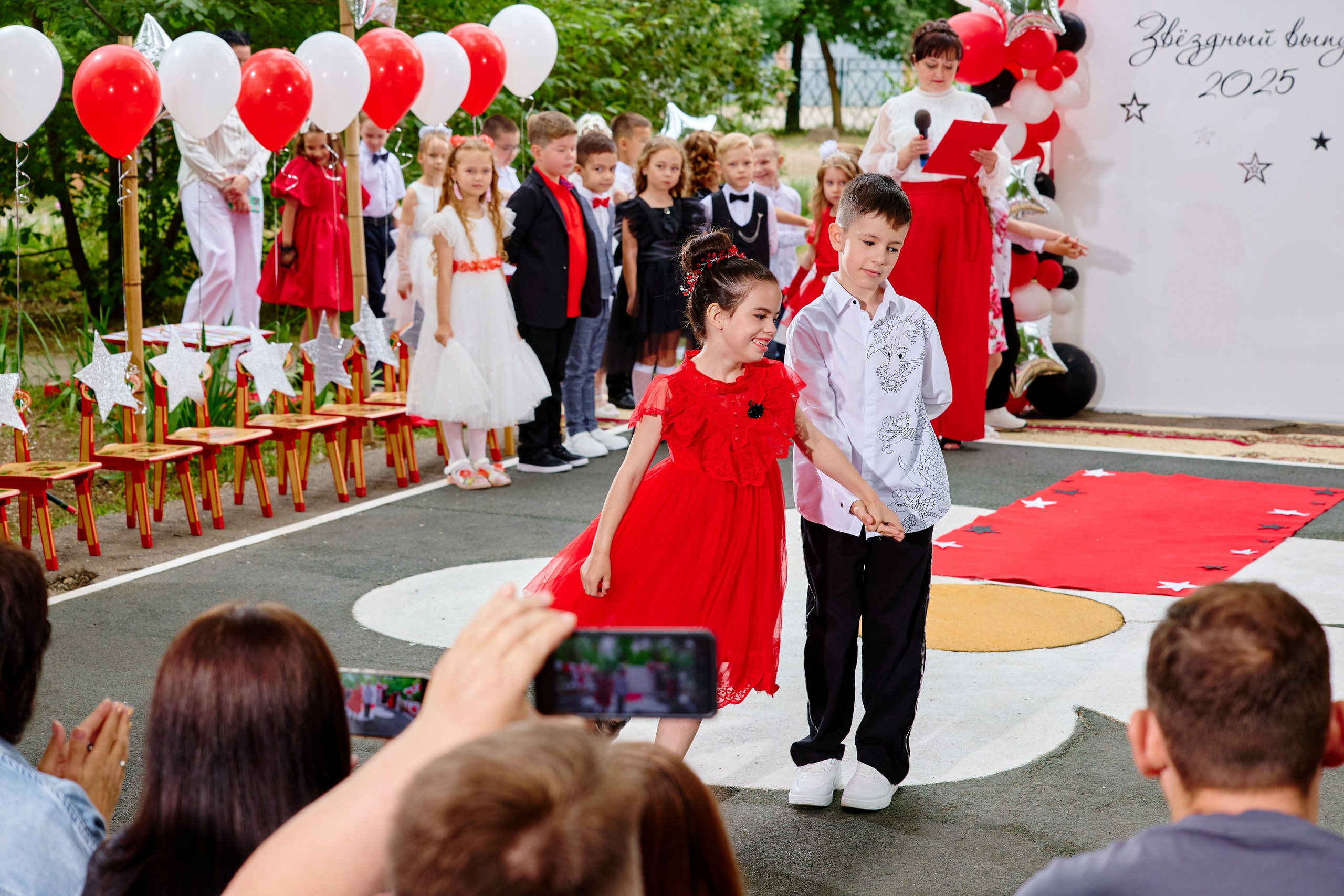 Выпускной 45 сад. Фотограф Выпускные альбомы Таганрог Сергей Коробченко