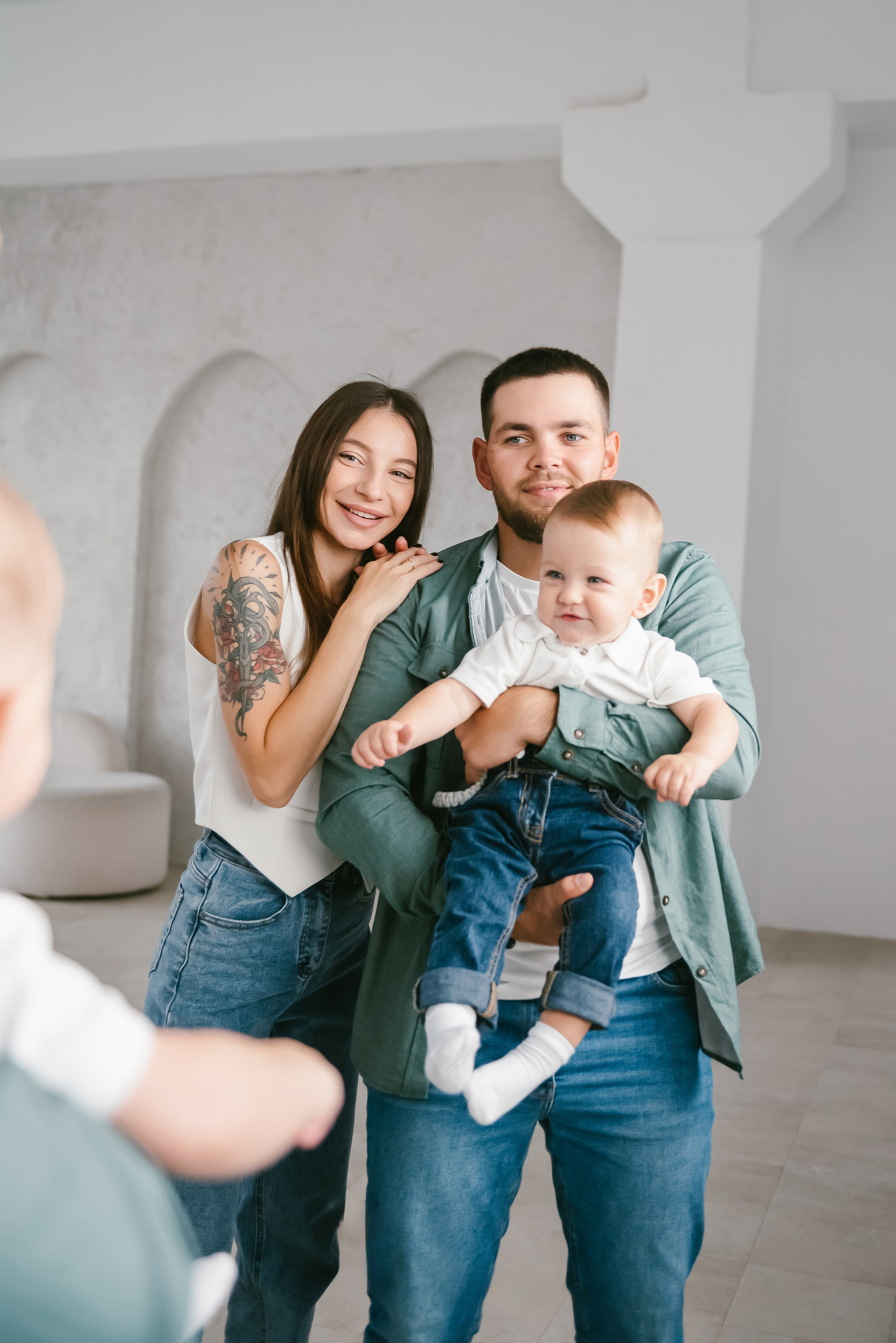 Семейная фотосессия в студии WOOD Кемерово