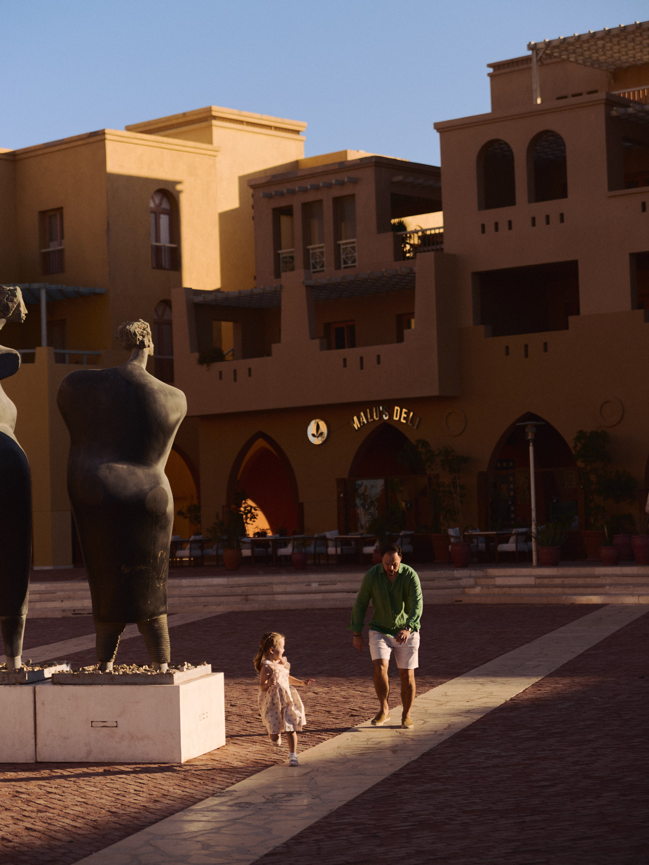 Позы для семейных и групповых съёмок. Jorgis Talè — photographer, kind person, teacher of arts and other mag