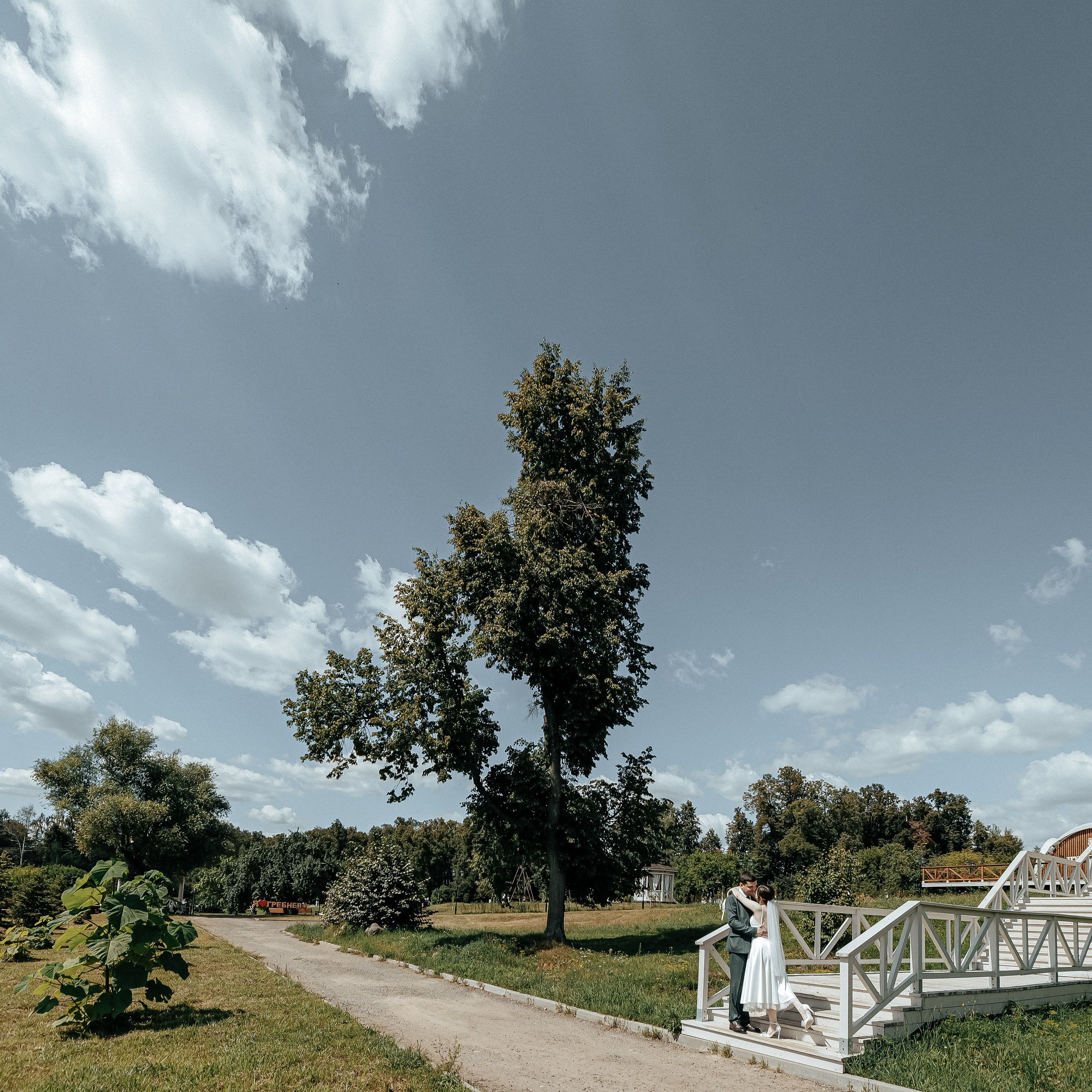 Вот и ЦДК Щелково открыли для свадебной регистрации, а прогулялись мы в Усадьбе Гребнево. Свадебный и семейный фотограф Виктория Носачёва. Щелково, Москва и МО