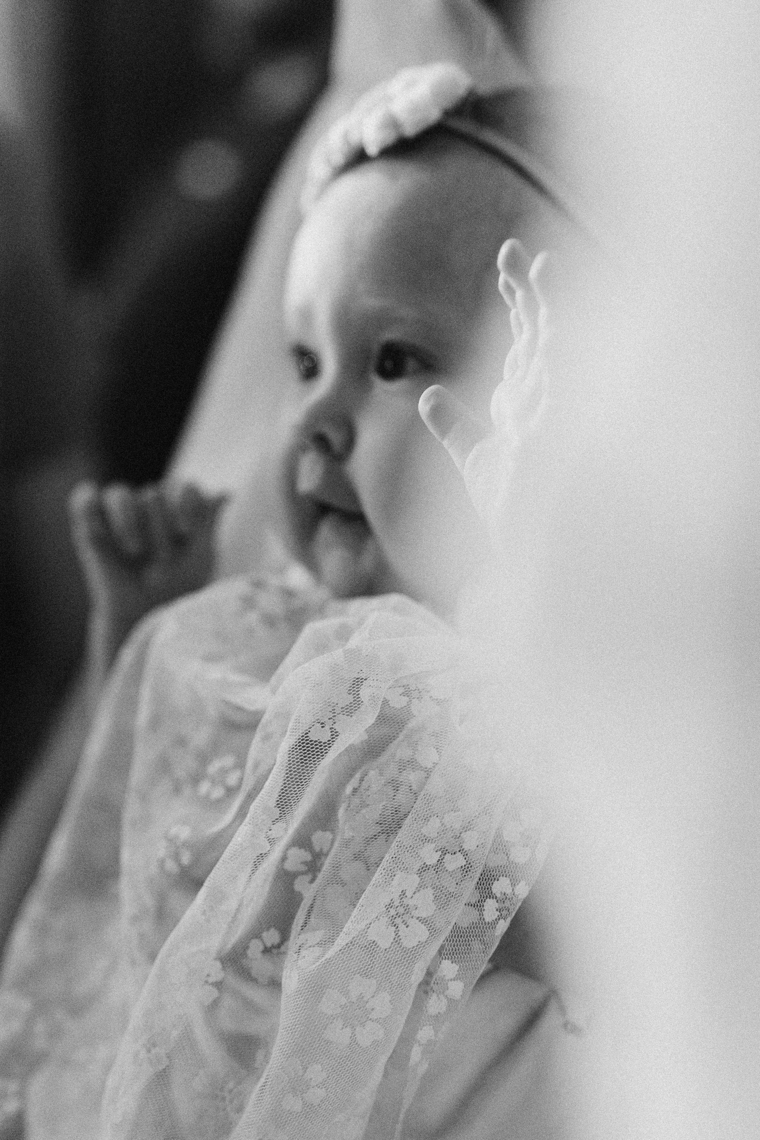 фотосессия крещения, фотограф таинства крещения Москва, ребенок с мамой крещение, фотограф на крещение Королев,  фотограф на таинство Крещения Мытищи, фотограф крещения Мытищи