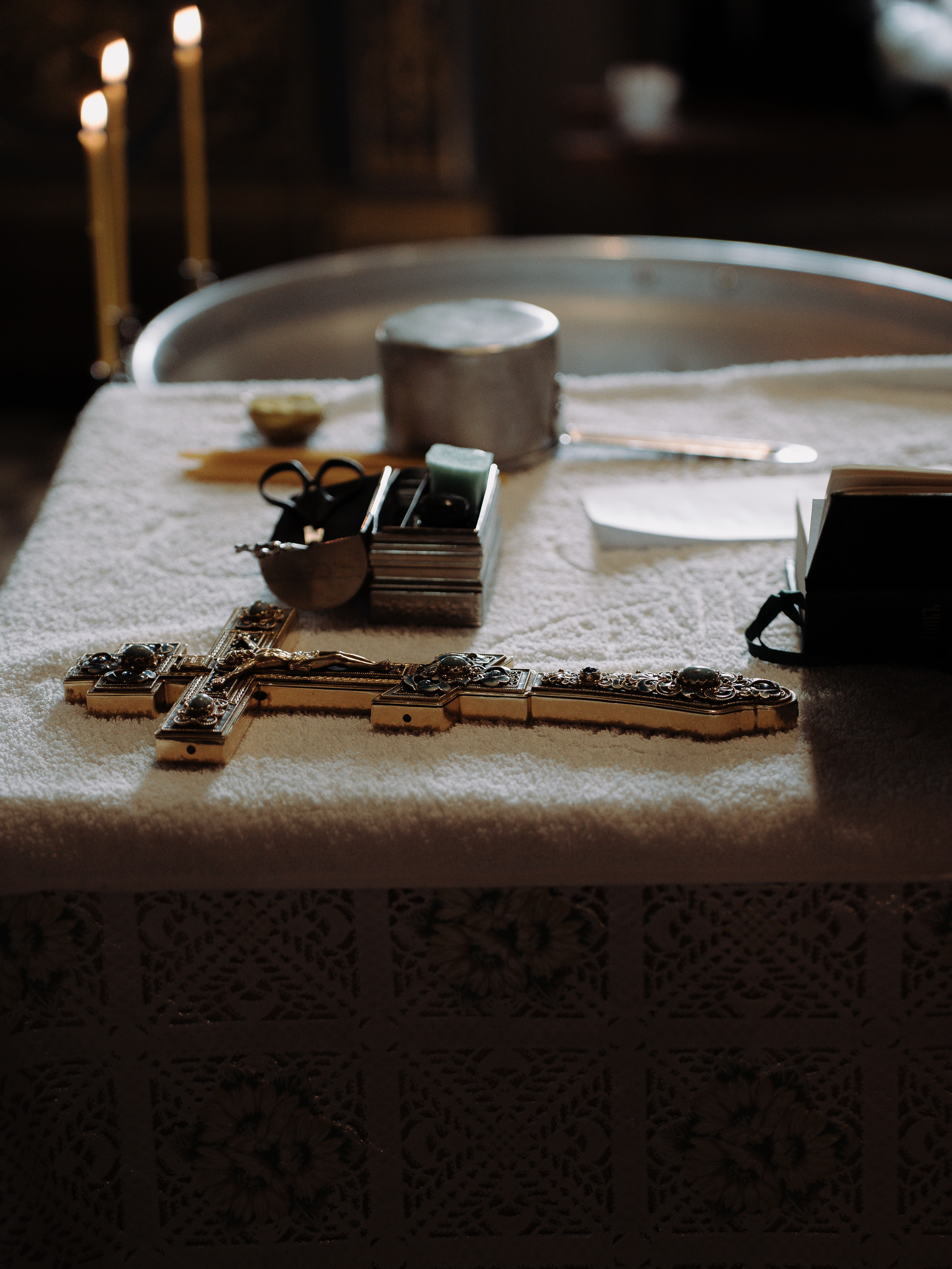 фотосессия крещения, фотограф таинства крещения Москва, ребенок с мамой крещение, фотограф на крещение Королев,  фотограф на таинство Крещения Мытищи, фотограф крещения Мытищи