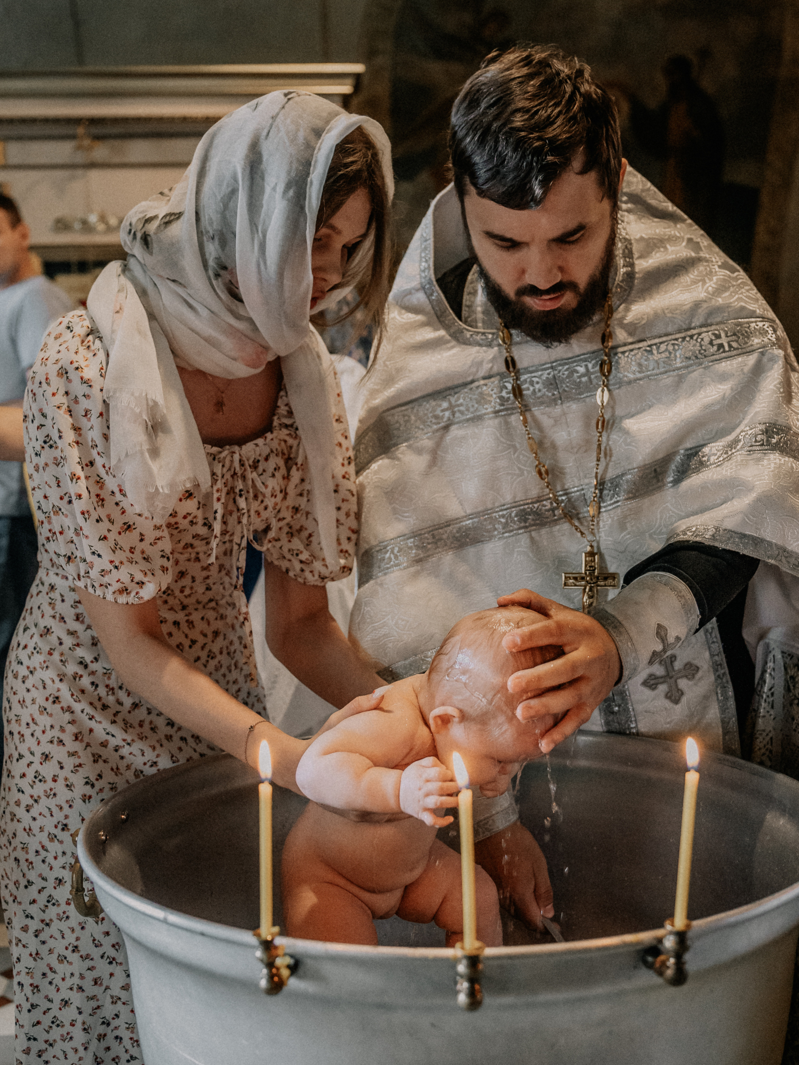 фотосессия крещения, фотограф таинства крещения Москва, ребенок с мамой крещение, фотограф на крещение Королев,  фотограф на таинство Крещения Мытищи, фотограф крещения Мытищи