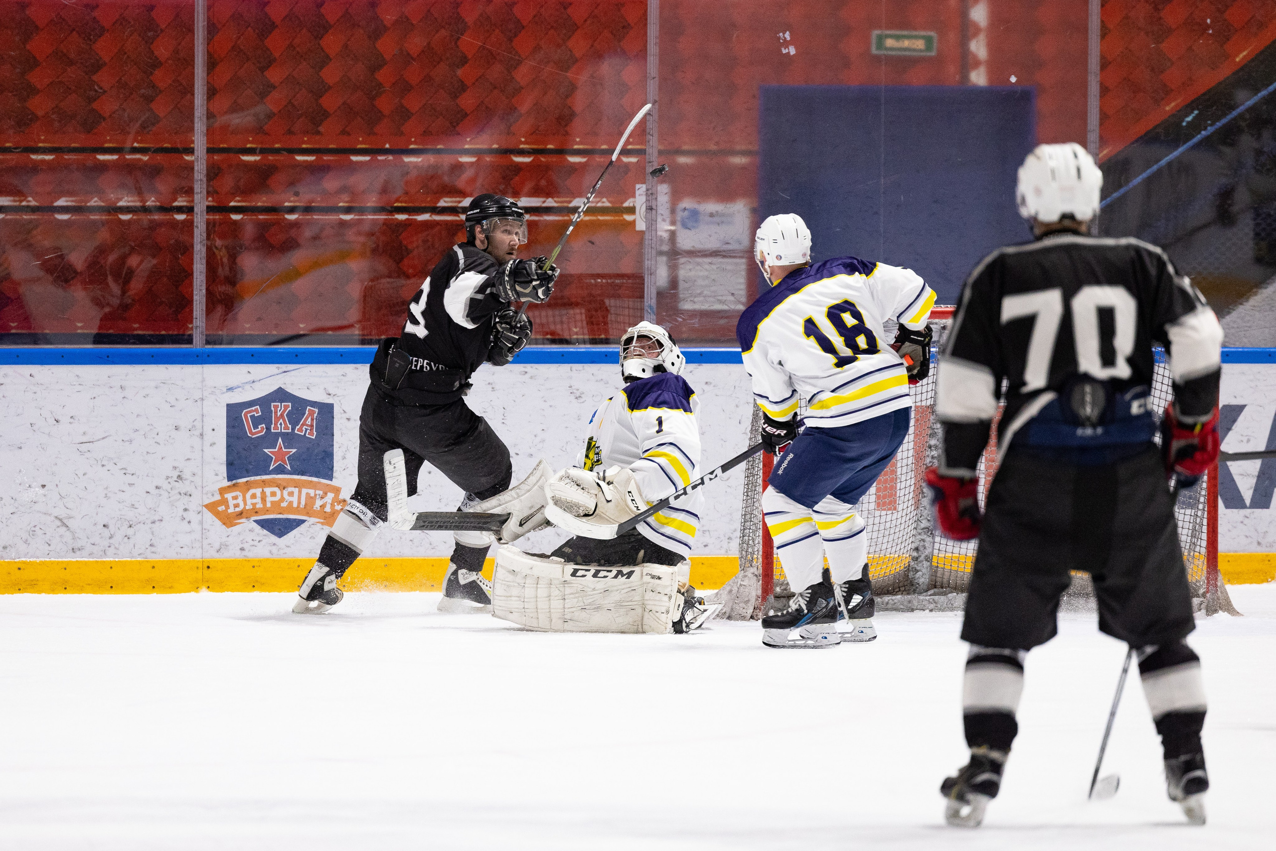 Бульдозер vs. LR-строй. Фотограф Александр Заломаев