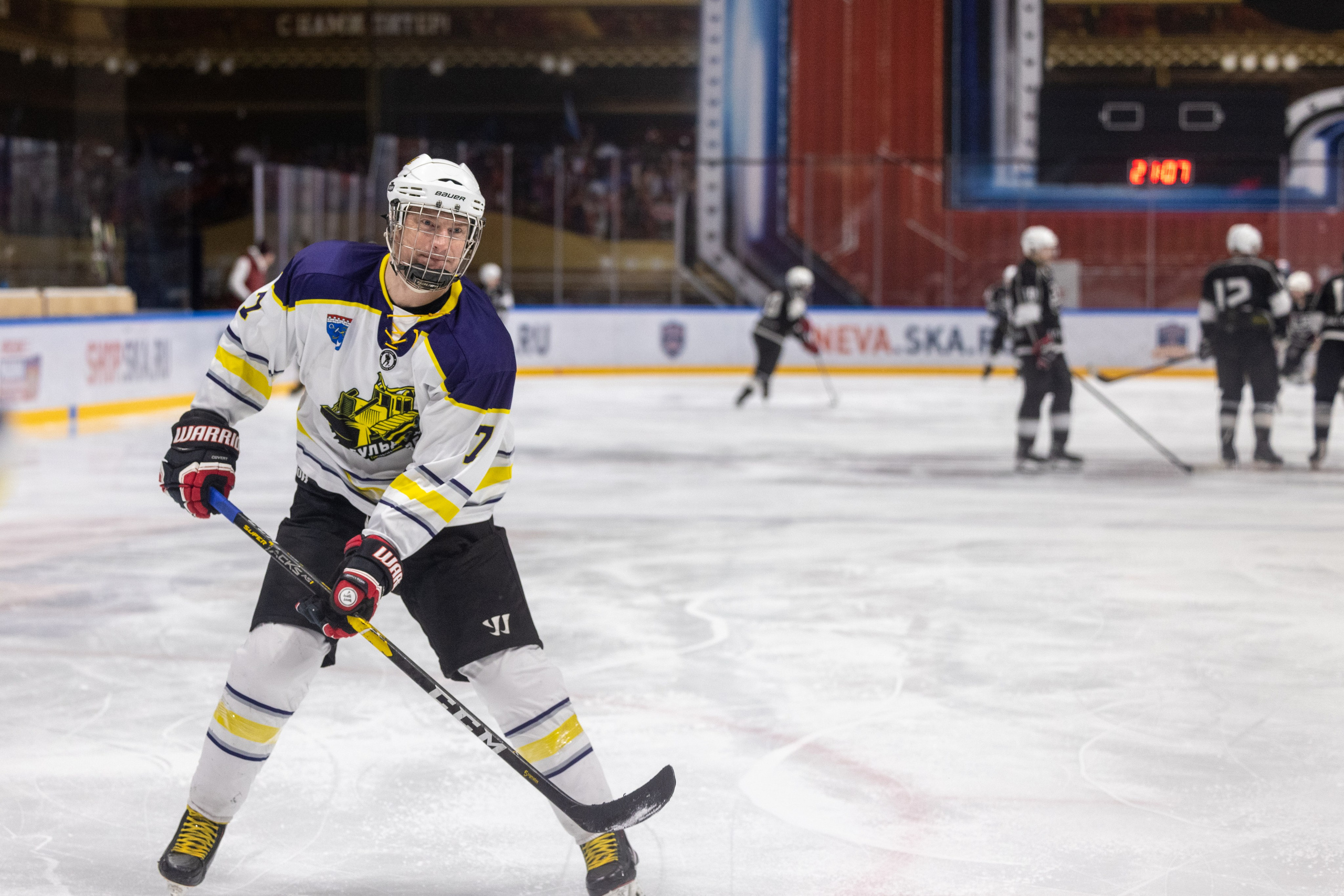 Бульдозер vs. LR-строй. Фотограф Александр Заломаев