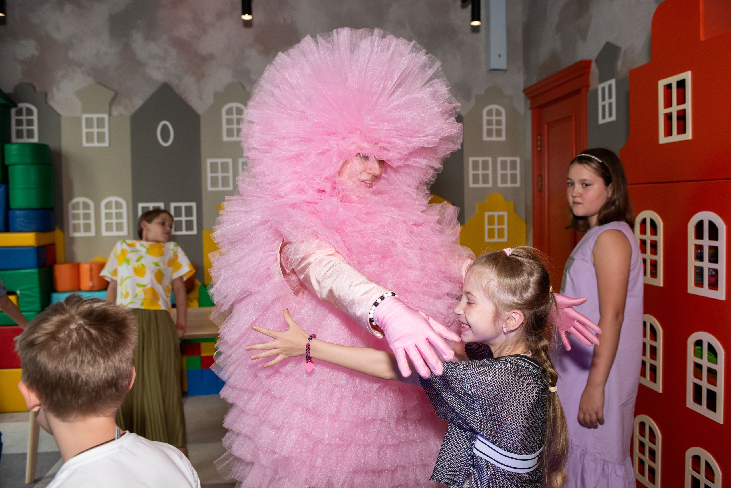 День защиты детей в ресторане «Булгур». Выпускные альбомы в Севастополе, Крыму и Екатеринбурге