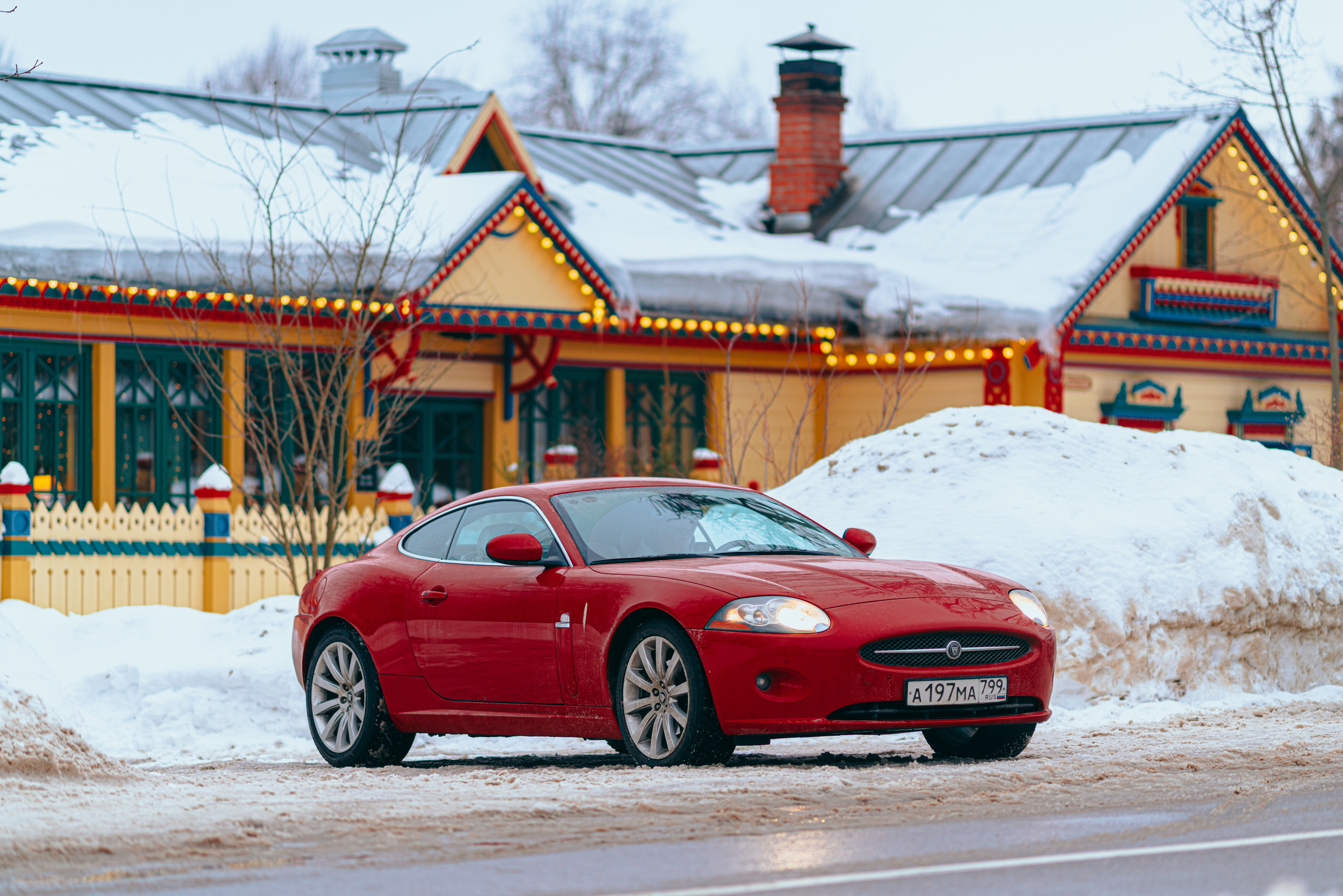 Поездка на автомобилях в ресторан. Жуков Илья  свадебный фотограф в Москве