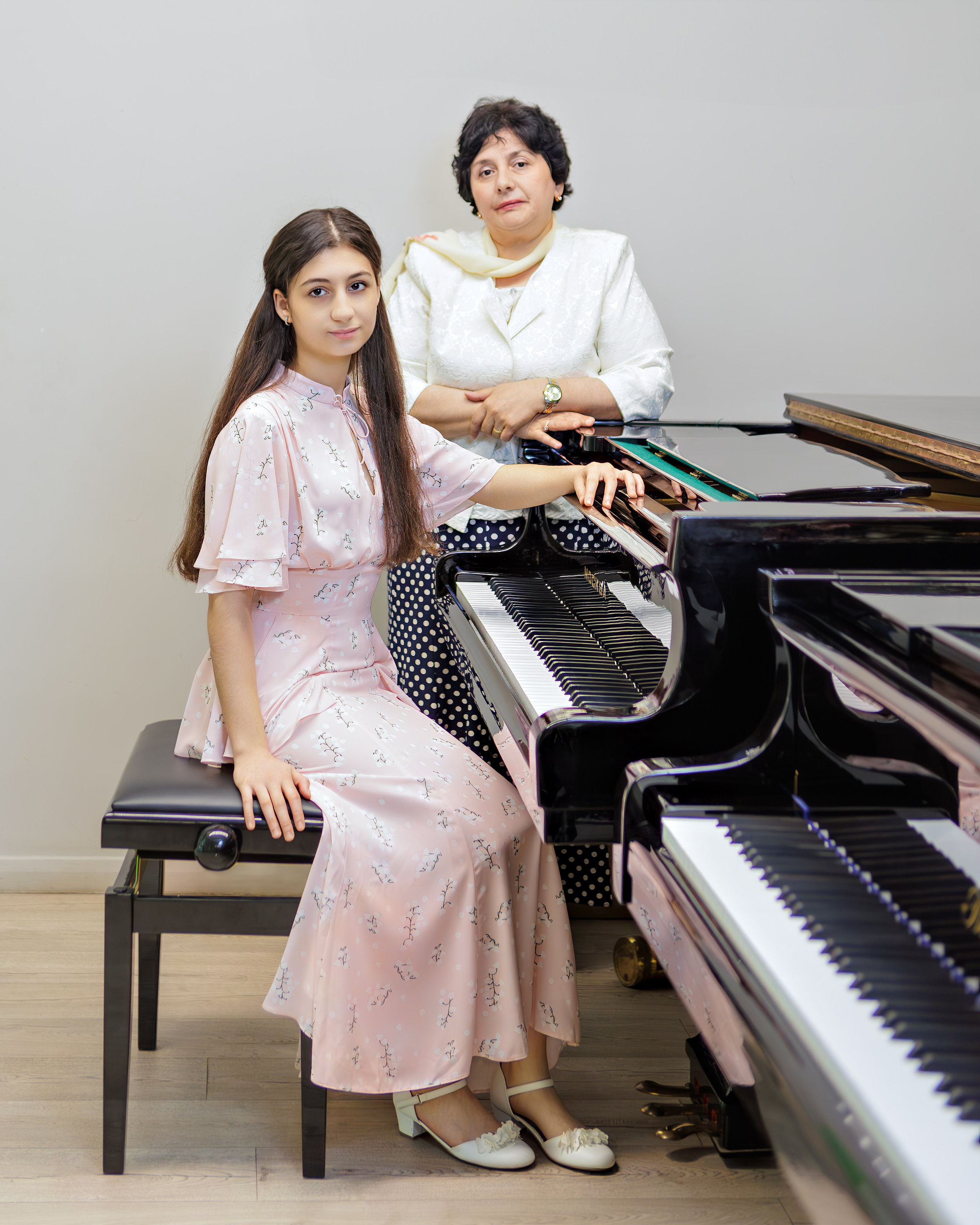 Вручение дипломов в Детской музыкальной школе имени Н. П. Будашкина. Выпускные альбомы и школьный фотограф в Подольске, Троицке, Щербинке, Москве и Московской области