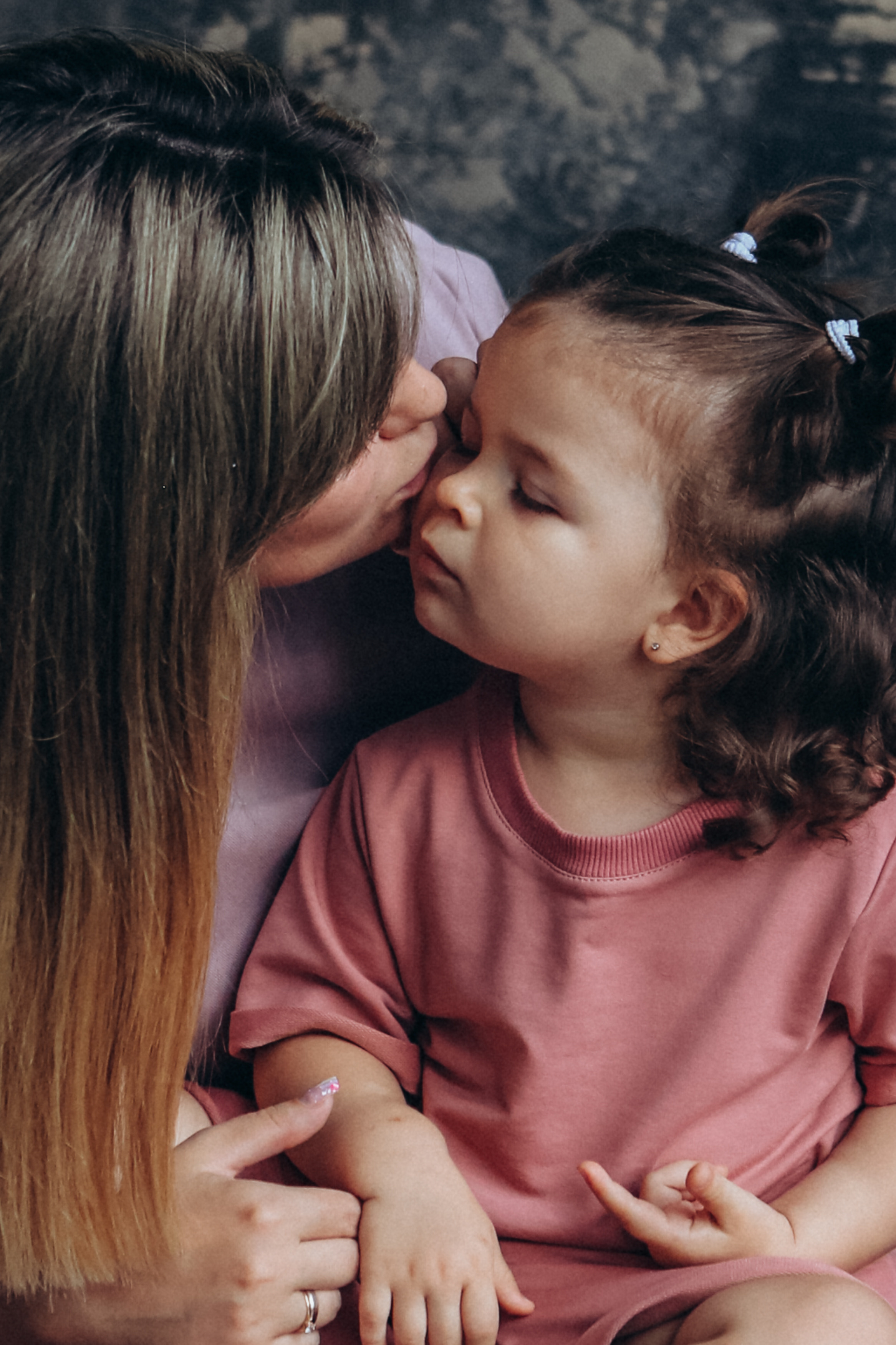 Евгения и Мирослава. Фотограф Анастасия Кувшинова Москва