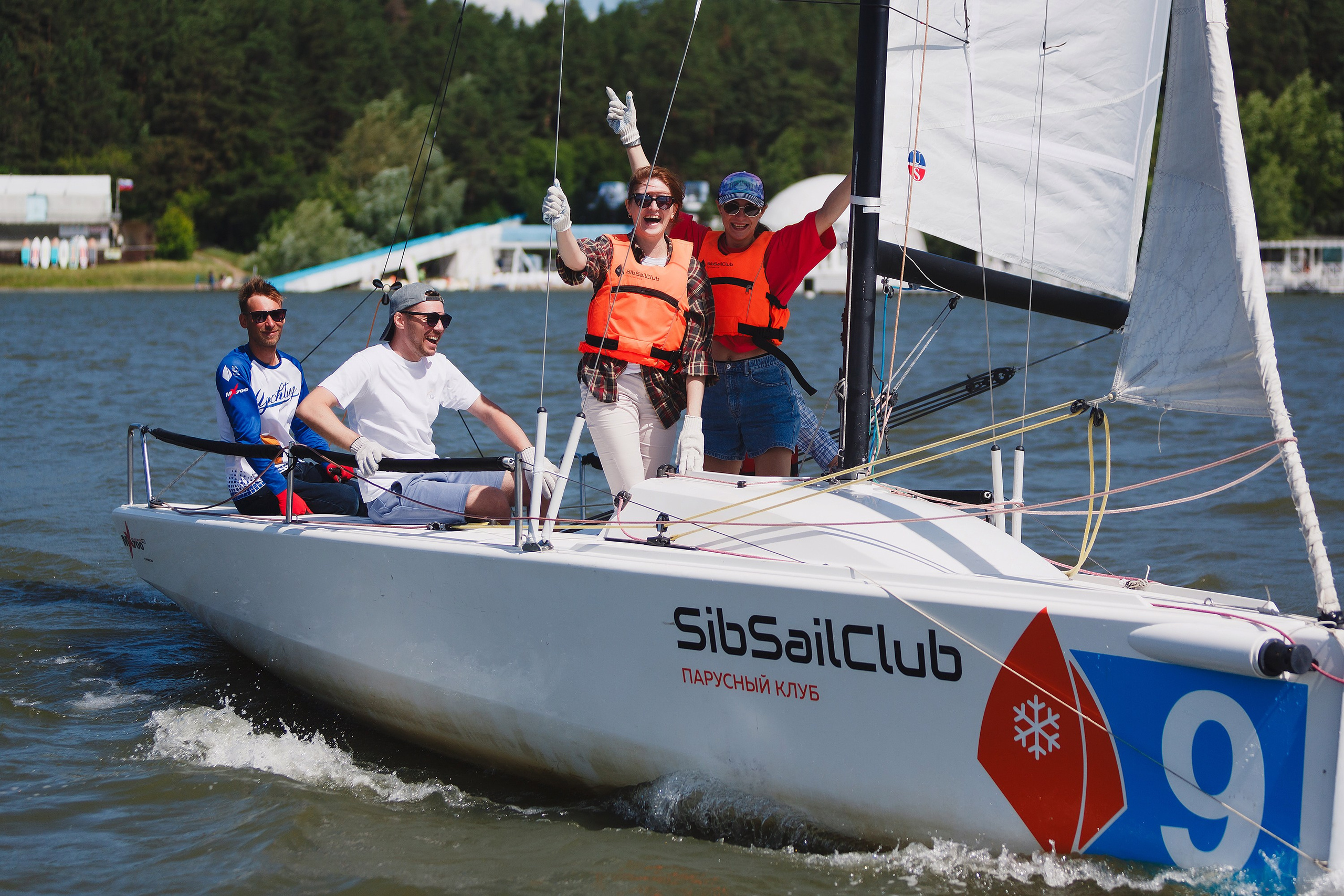 ЯХТИНГ. Roman Photo