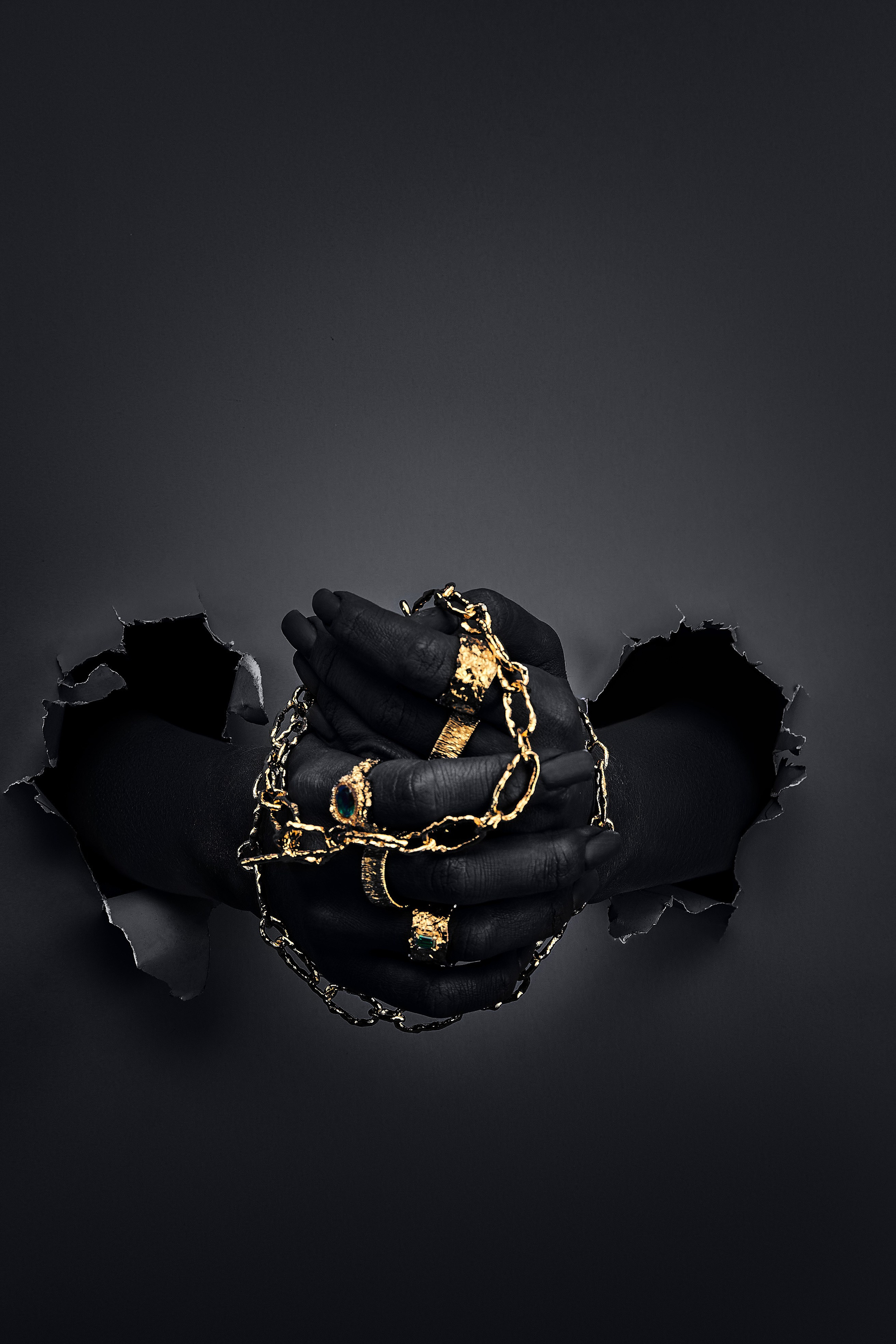 Ювелирные украшения. Фотограф для маркетплейсов в Москве