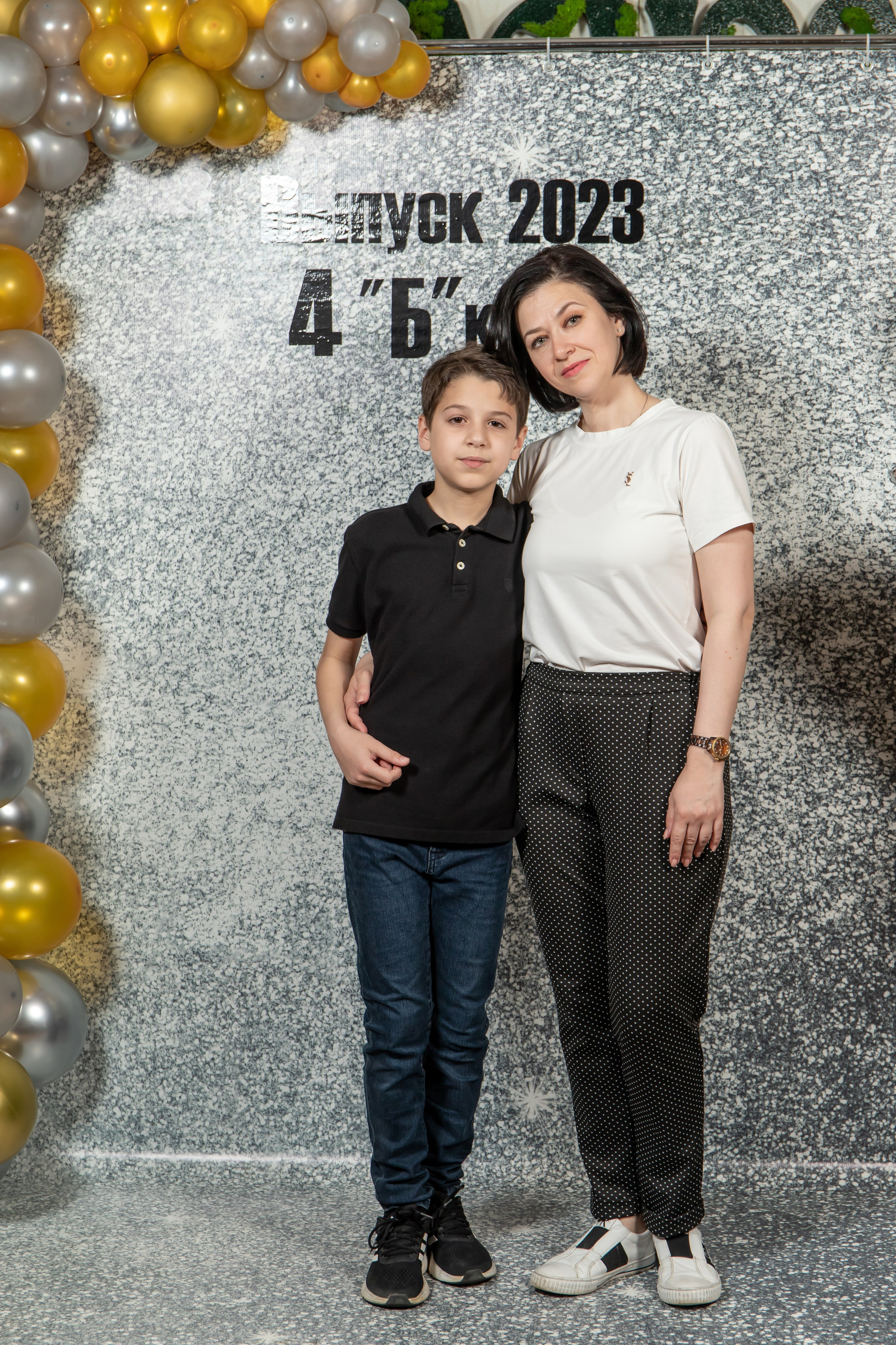 Выпуск 4Б 23 год. Семейный и свадебный фотограф в Геленджике Михаил Шматов