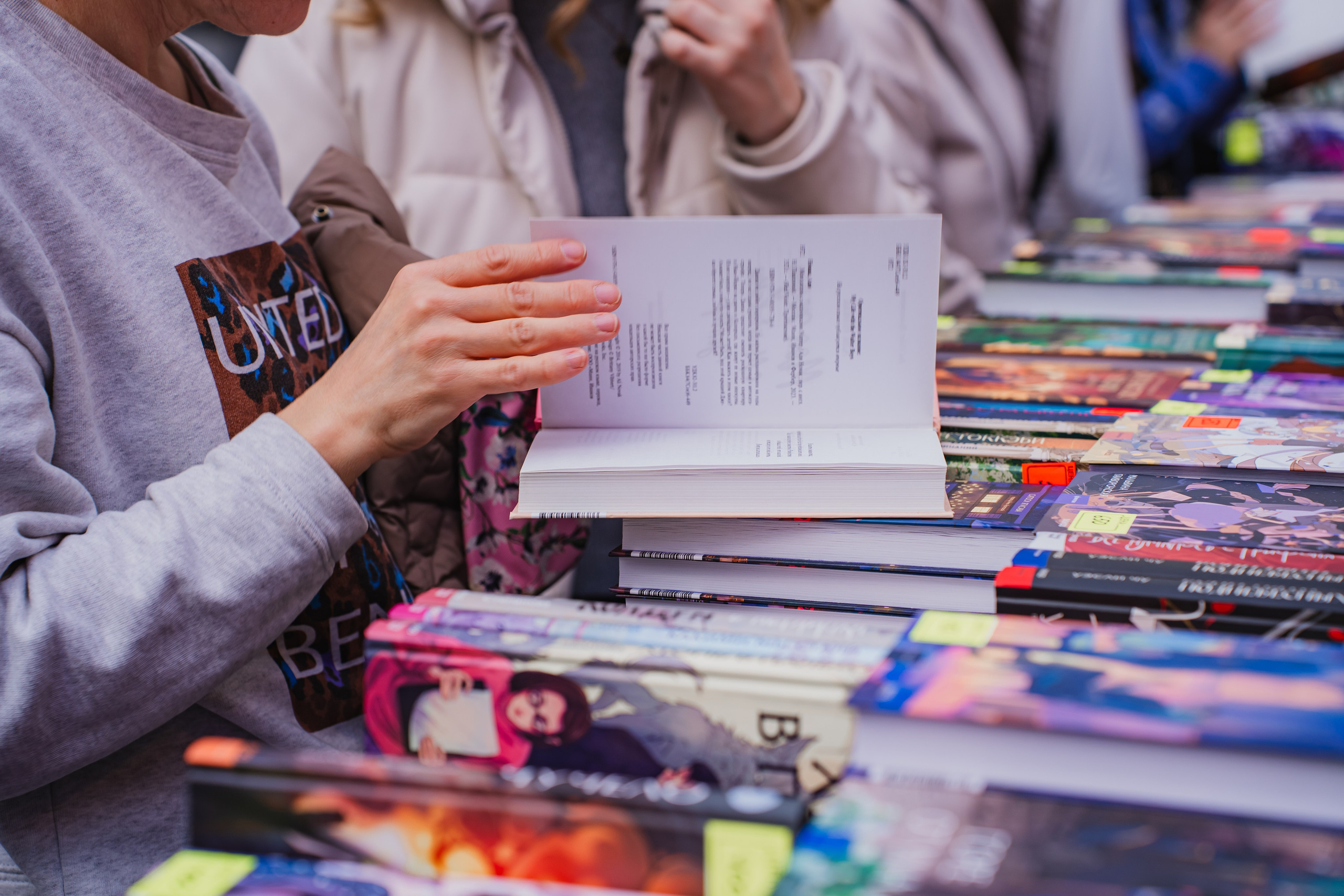 МИФ Non/fictio№ 2025 стенды. Репортажный фотограф Анастасия Рубцова