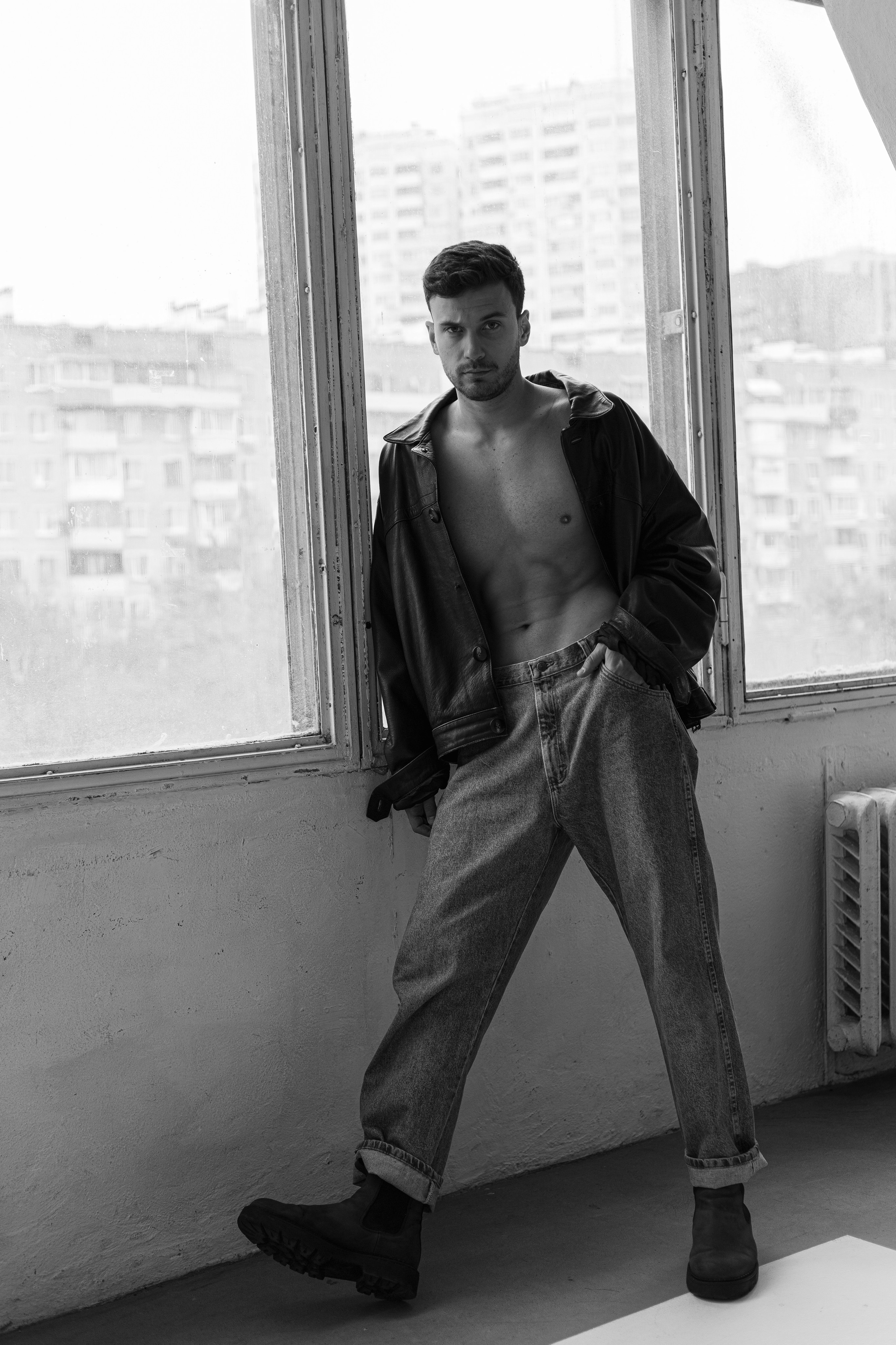 Портфолио Парня модели Глеб Русанду. Продакшен г. Москва съемка мужской одежды, мужские модели, фото и видео, организация под ключ