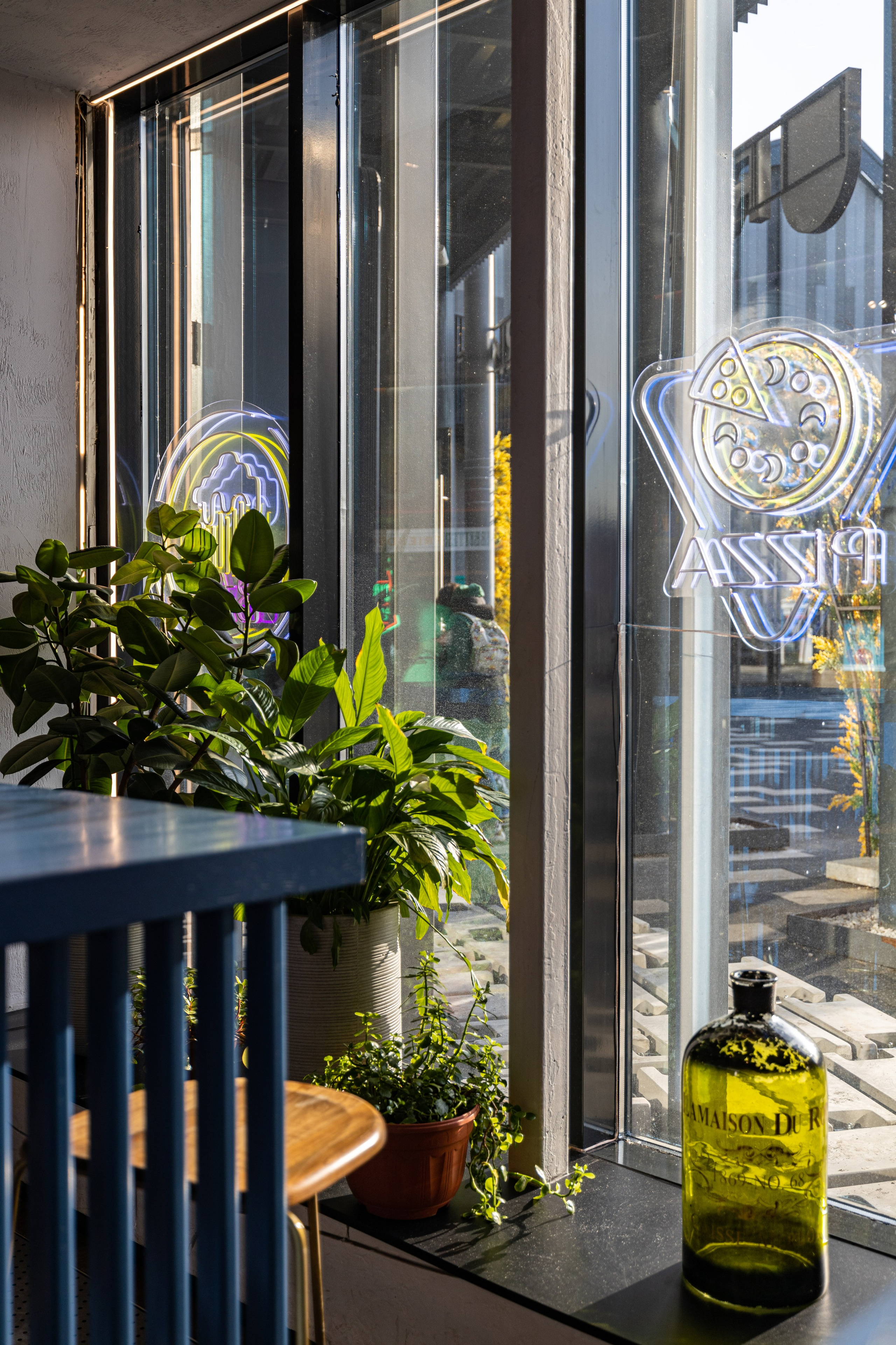 Выставка в павильоне АТОМ. Фотографирую жизнь! Московский фотограф волонтер