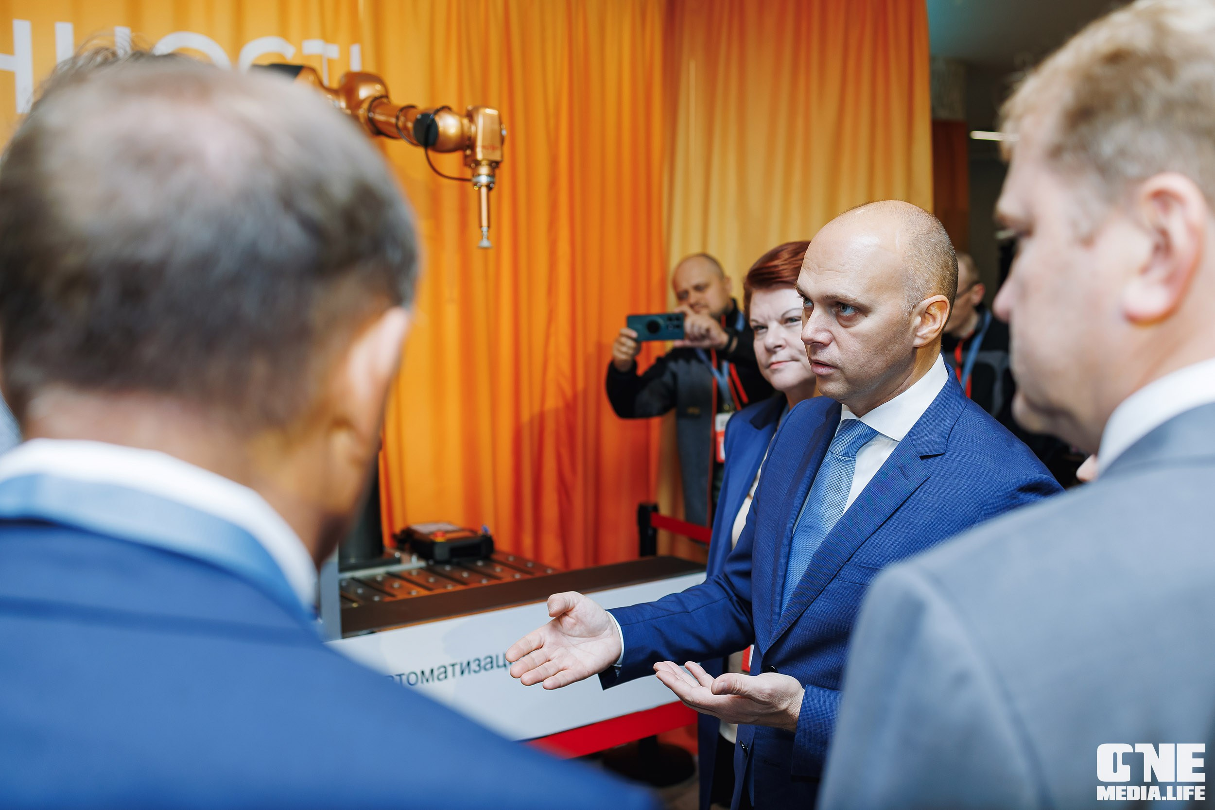 Фоторепортаж VII Международный форум «Вселенная бизнеса. Время Побед». One Media Life: фоторепортажи, фотоотчеты с мероприятий и заведений