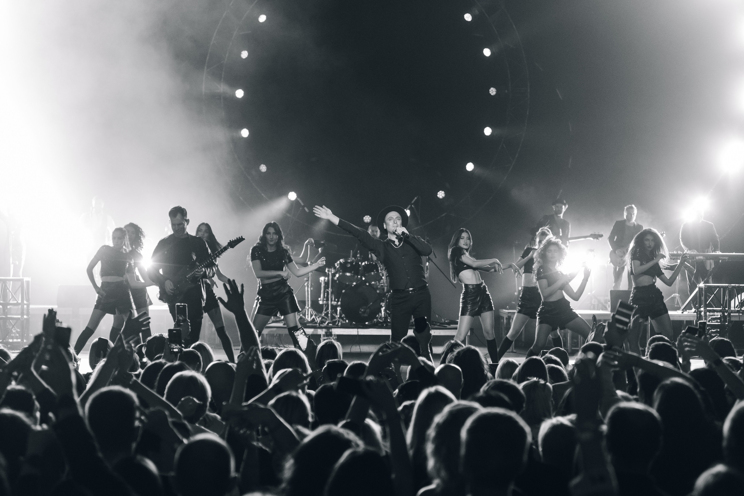 Дискотека 80-90-2000х — «Имена на все времена», Крокус Сити Холл. Бренд-фотограф для экспертов и блогеров в Москве Влада Горбовская