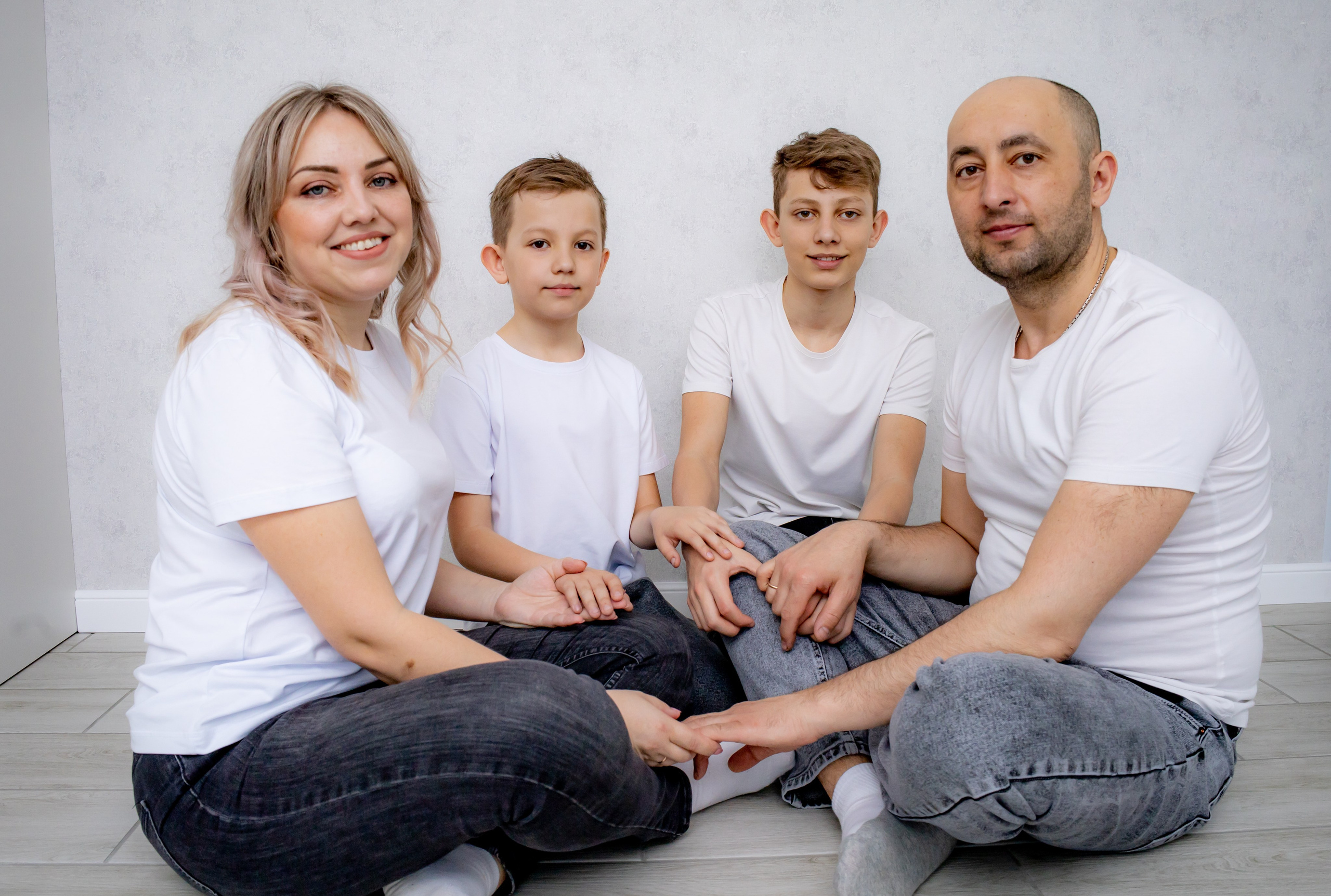 Семейная фотосессия выездная. Фотограф новорожденных в Екатеринбурге