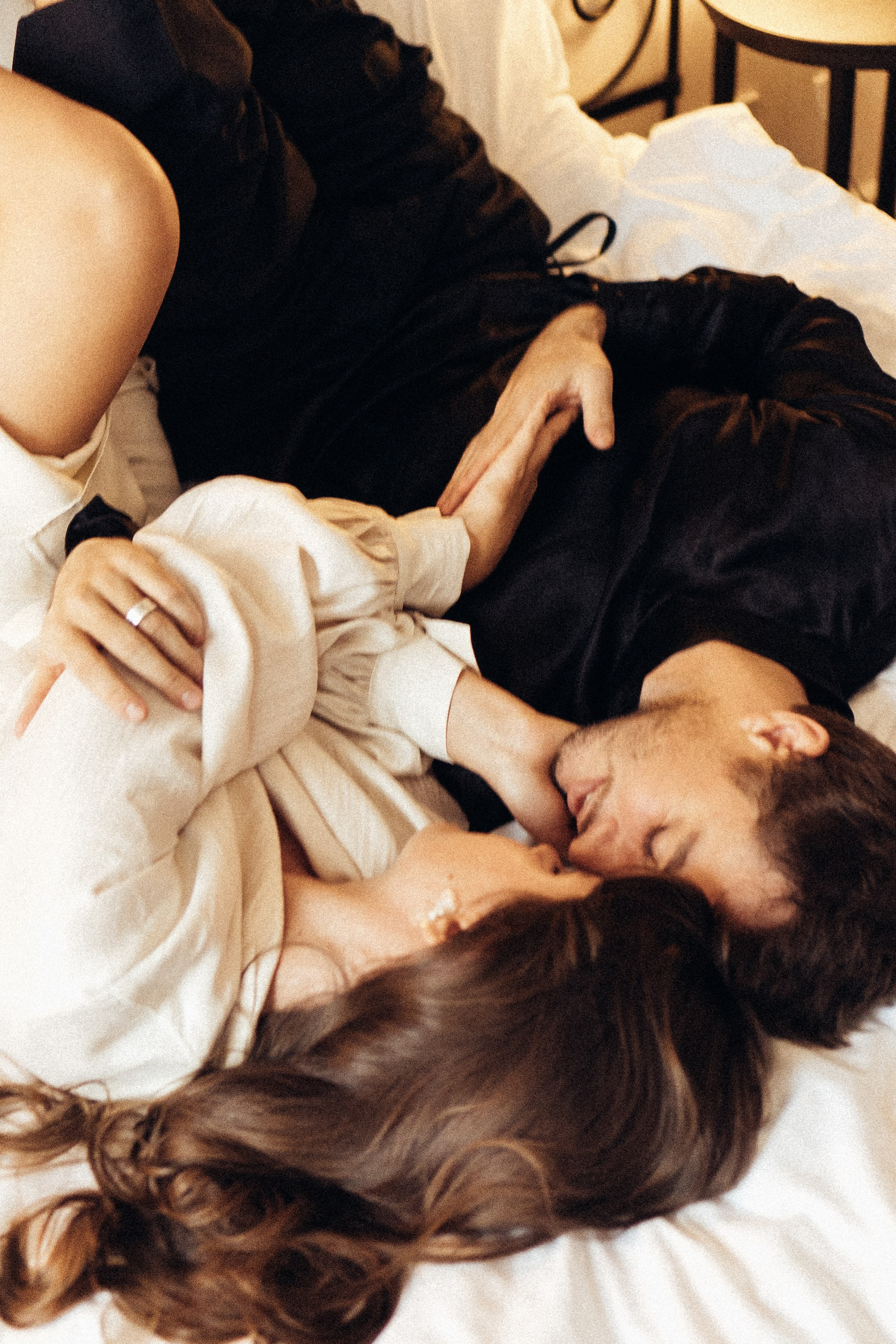 УТРО ЖЕНИХА И НЕВЕСТЫ В ПИТЕРСКОЙ КВАРТИРЕ И СЬЕМКА С СВАДЕБНЫХ ОБРАЗАХ. Профессиональный фотограф, Санкт-Петербург — Виктория Богомолова