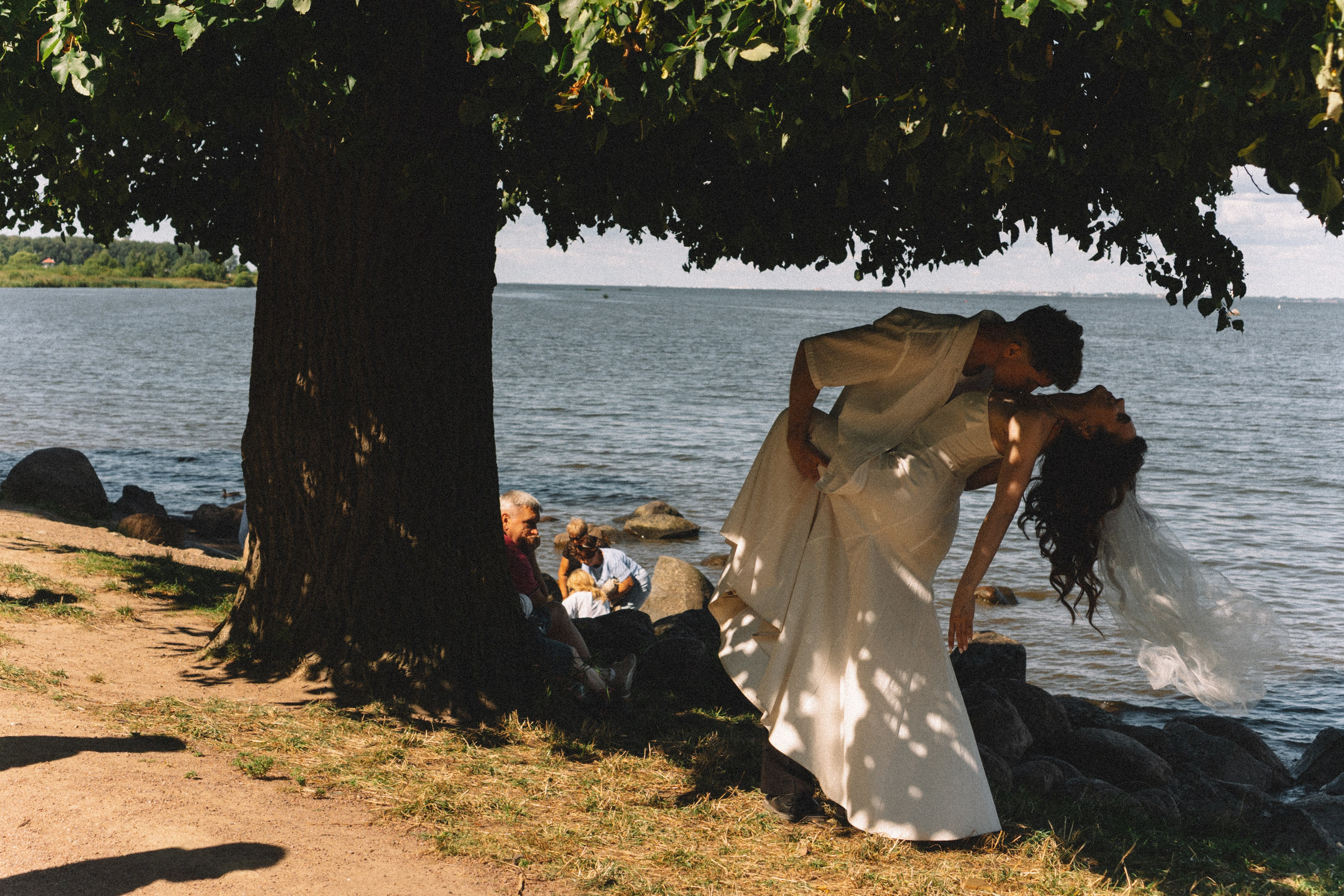 СВАДЕБНАЯ СЬЕМКА В ПЕТЕРГОФЕ И СЬЕМКА РЕПОРТАЖА В ЗАГСЕ ПЕТЕРГОФА. Профессиональный фотограф, Санкт-Петербург — Виктория Богомолова