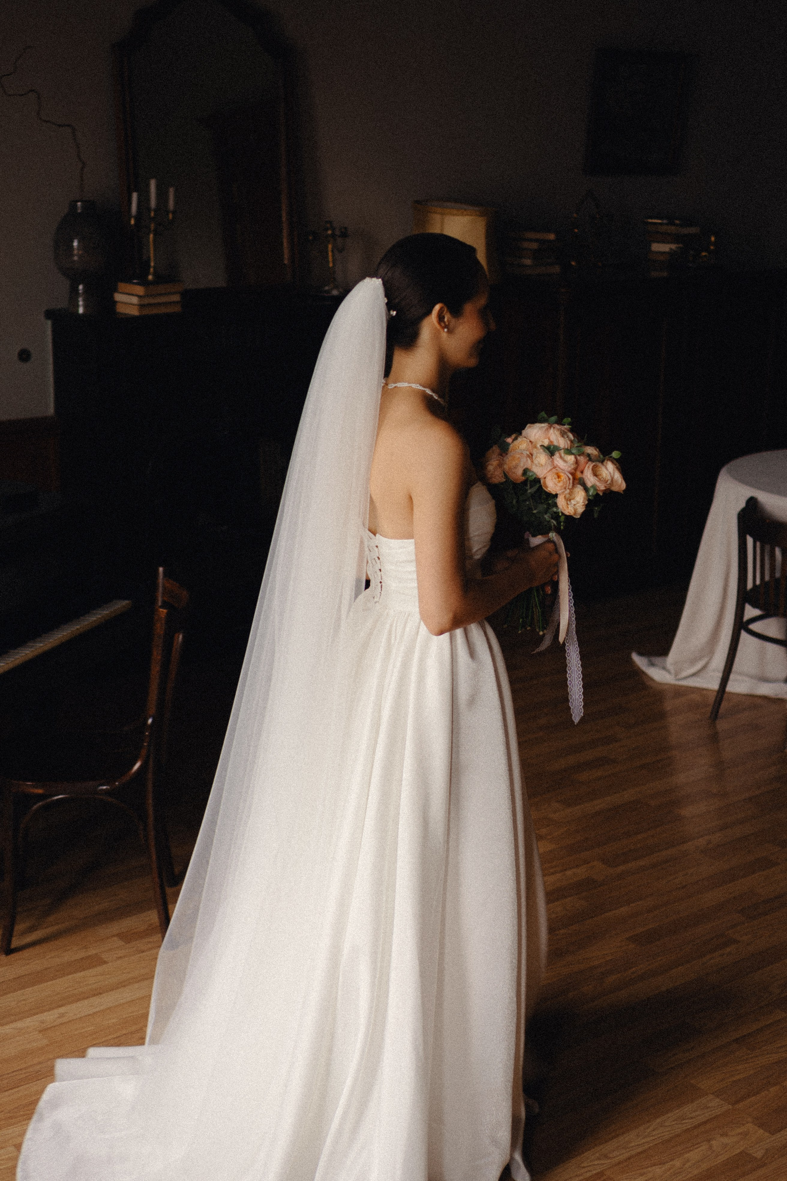 СВАДЕБНАЯ ПРОГУЛКА В САНТК-ПЕТЕРБУРГЕ (ИСАКИЕВСКИЙ СОБОР, ЗИМНЯЯ КАНАВКА, ЭРМИТАЖ И БОЛЬШАЯ МОРСКАЯ УЛИЦА). Профессиональный фотограф, Санкт-Петербург — Виктория Богомолова