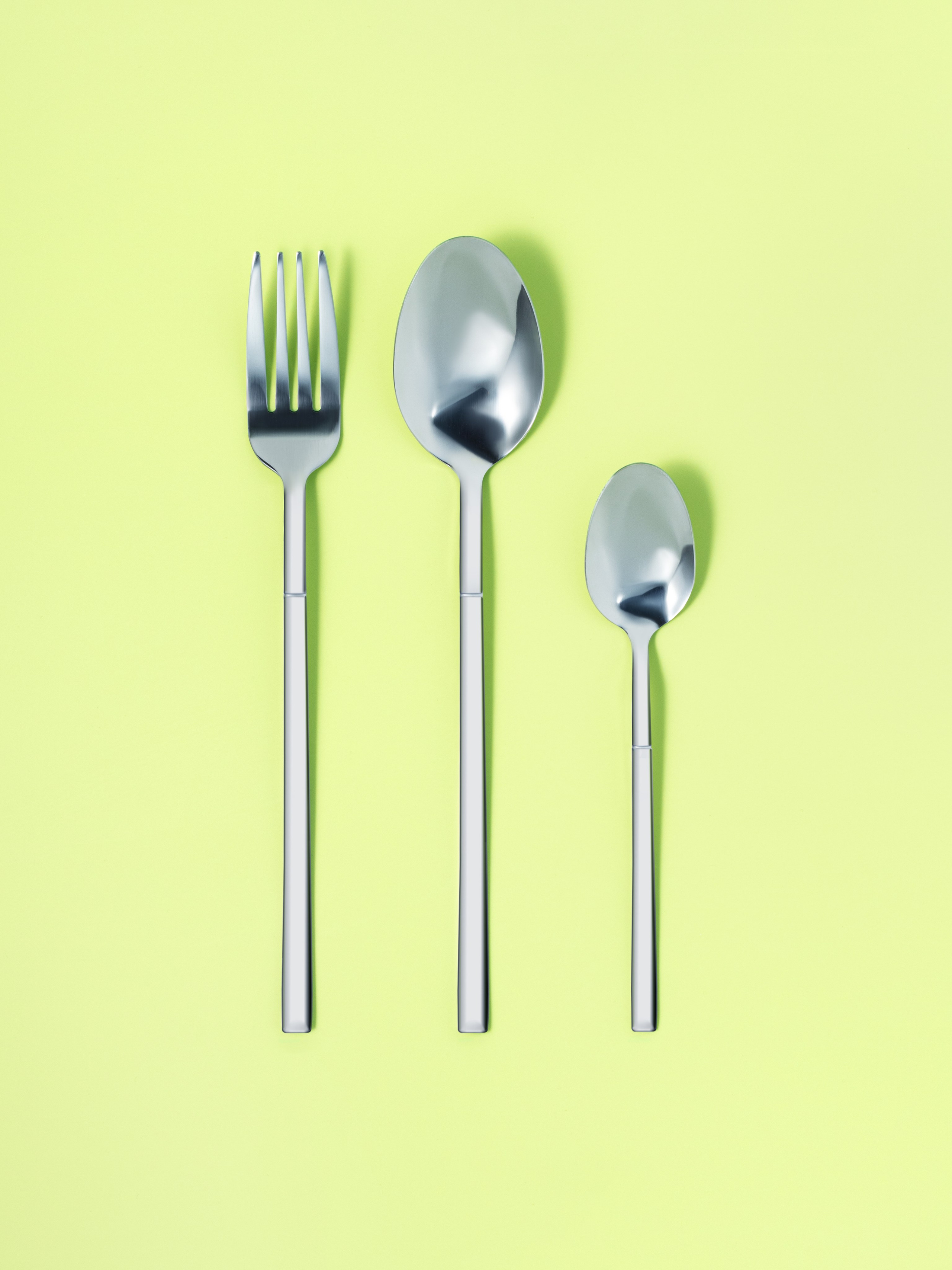 Предметная фотосъёмка набора столовых при для маркетплейса Wildberries. Фуд-фотограф и предметный фотограф в Москве Анна Первова