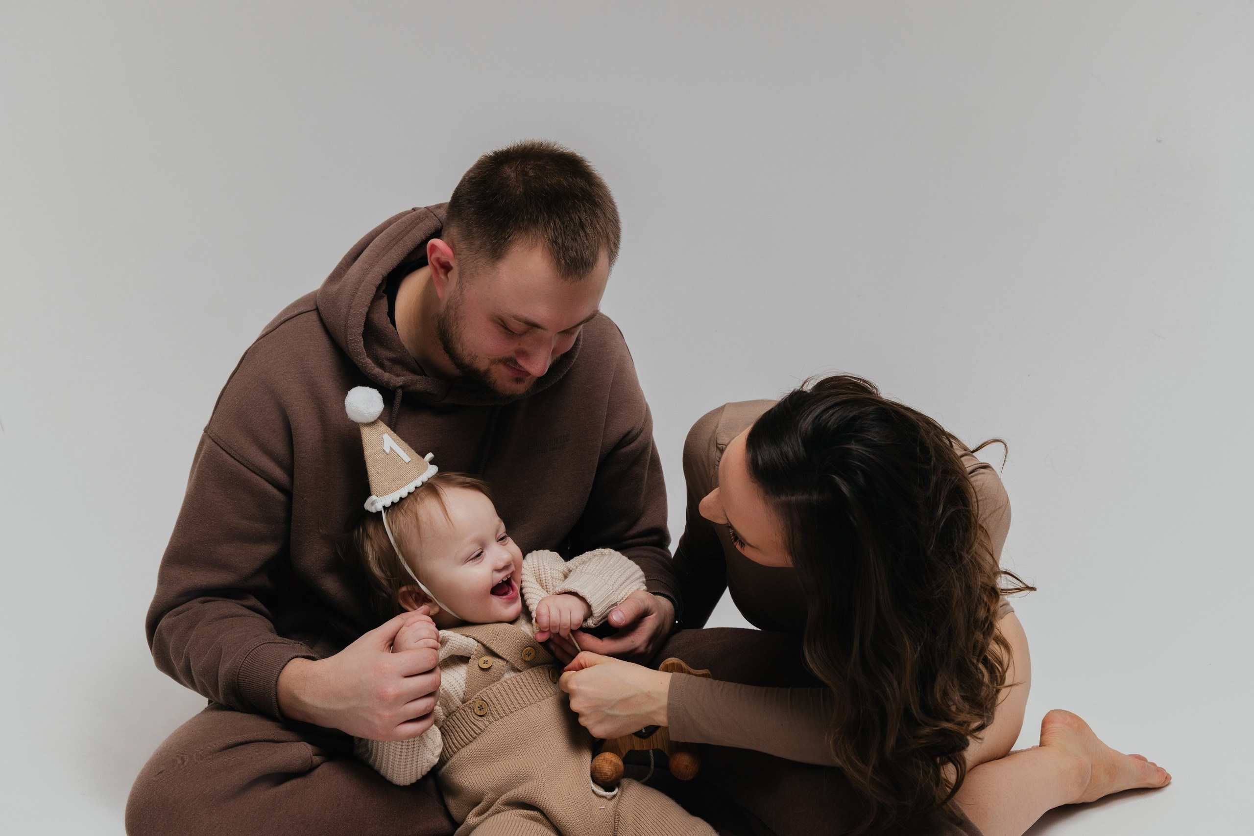 Семейная фотосессия в студии. Фотограф Алексей Солопов